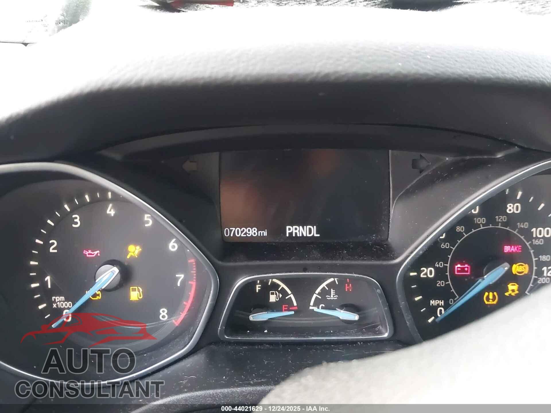 FORD FOCUS 2015 - 1FADP3K21FL224551
