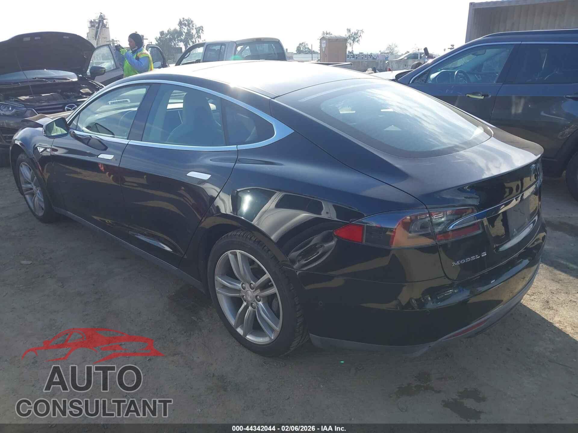 TESLA MODEL S 2015 - 5YJSA1H18FF096477