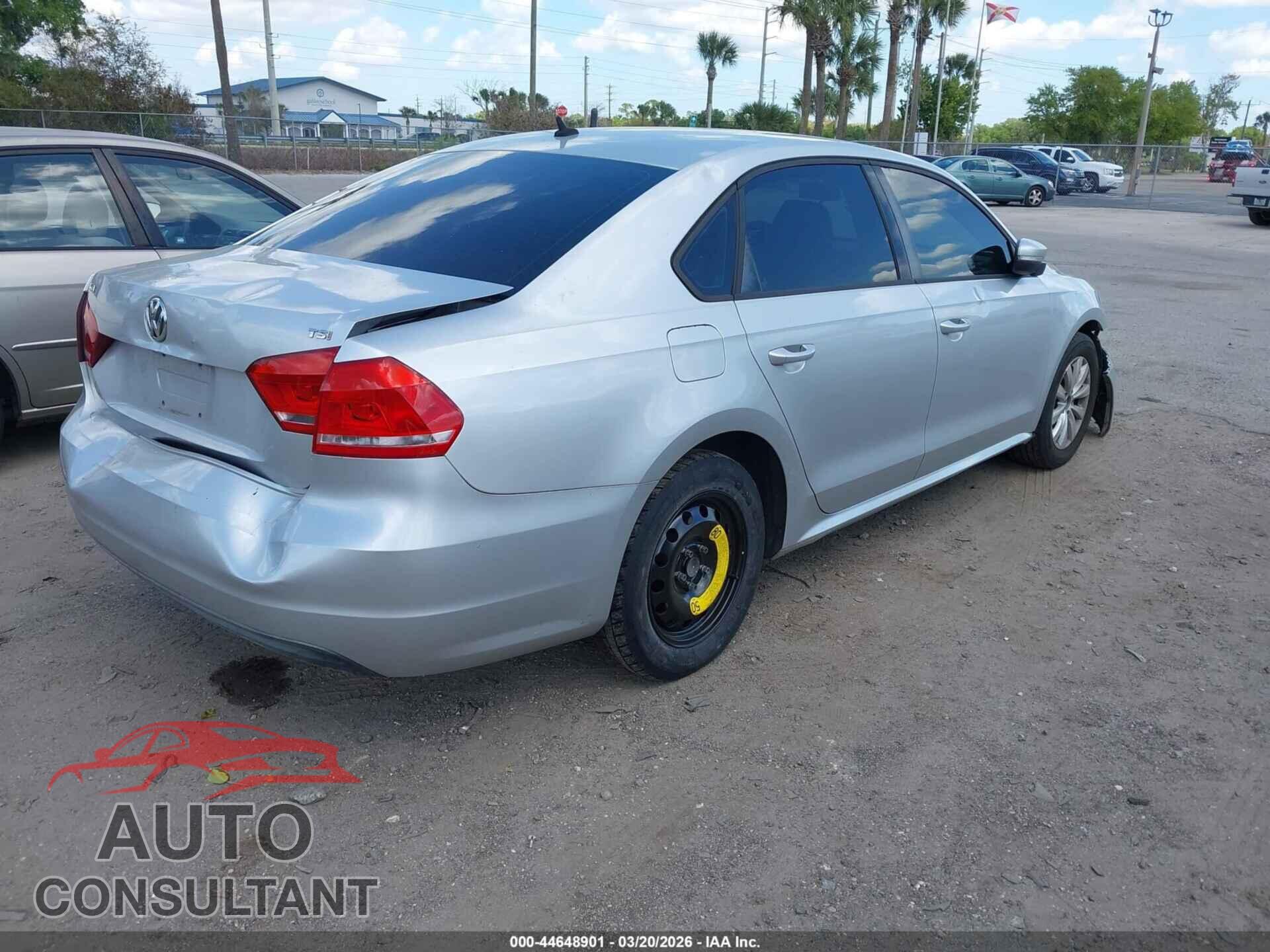 VOLKSWAGEN PASSAT 2014 - 1VWAS7A32EC044357