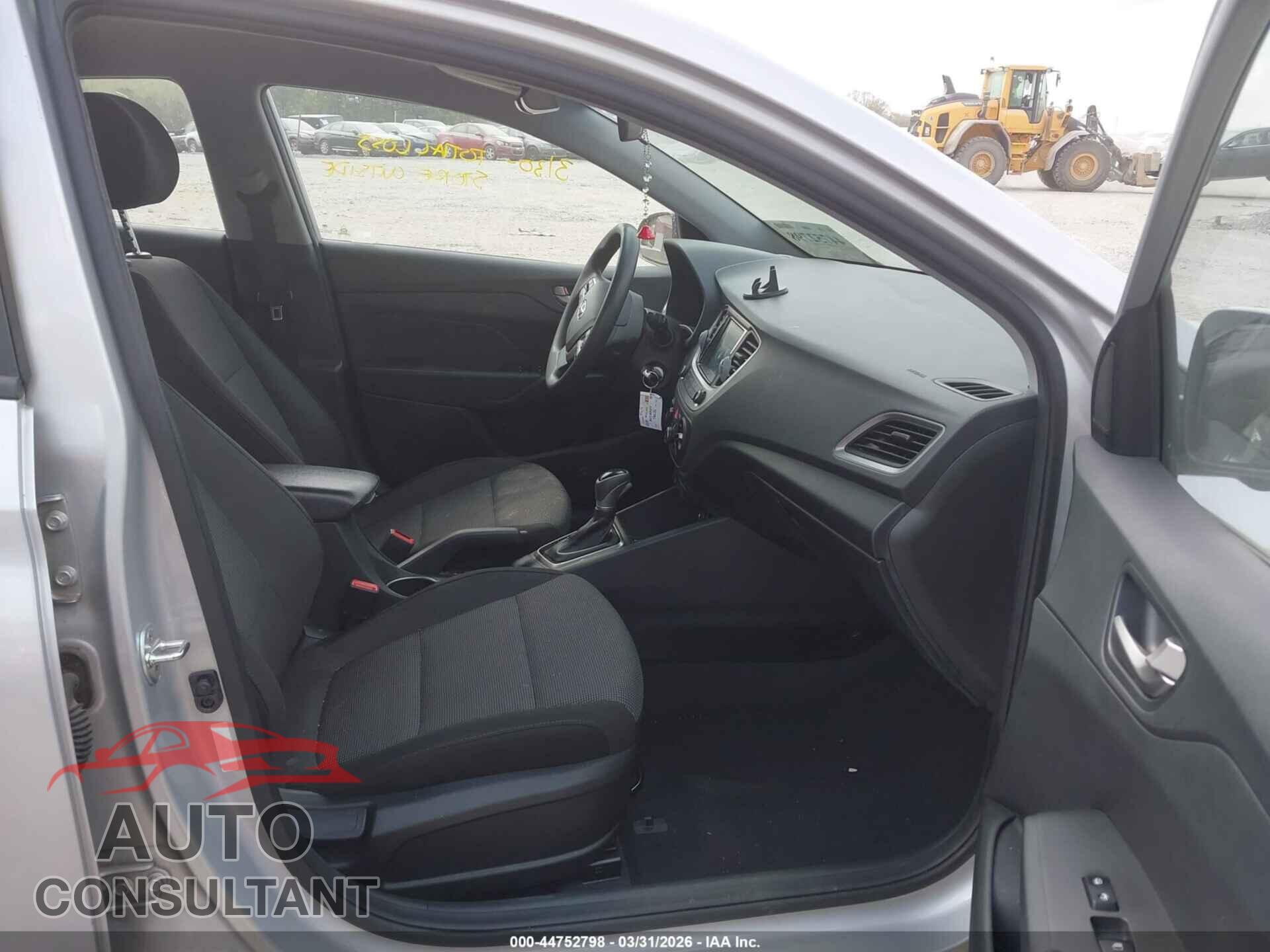 HYUNDAI ACCENT 2018 - 3KPC24A39JE021025