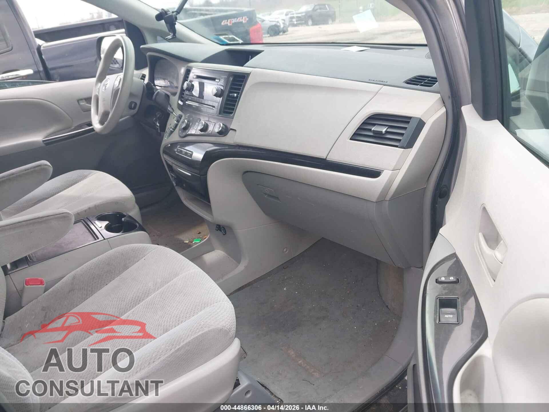 TOYOTA SIENNA 2012 - 5TDKK3DC2CS268980
