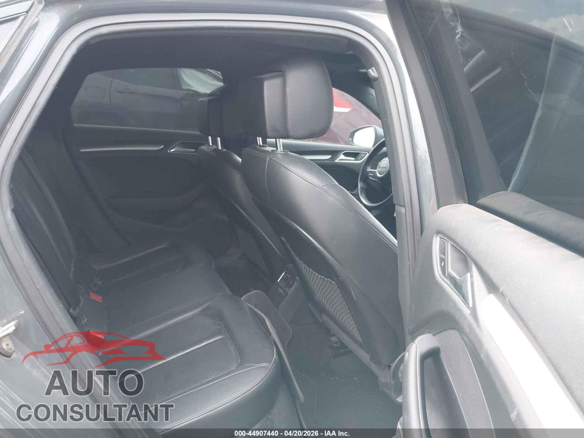 AUDI A3 2019 - WAUAUGFF9KA111122
