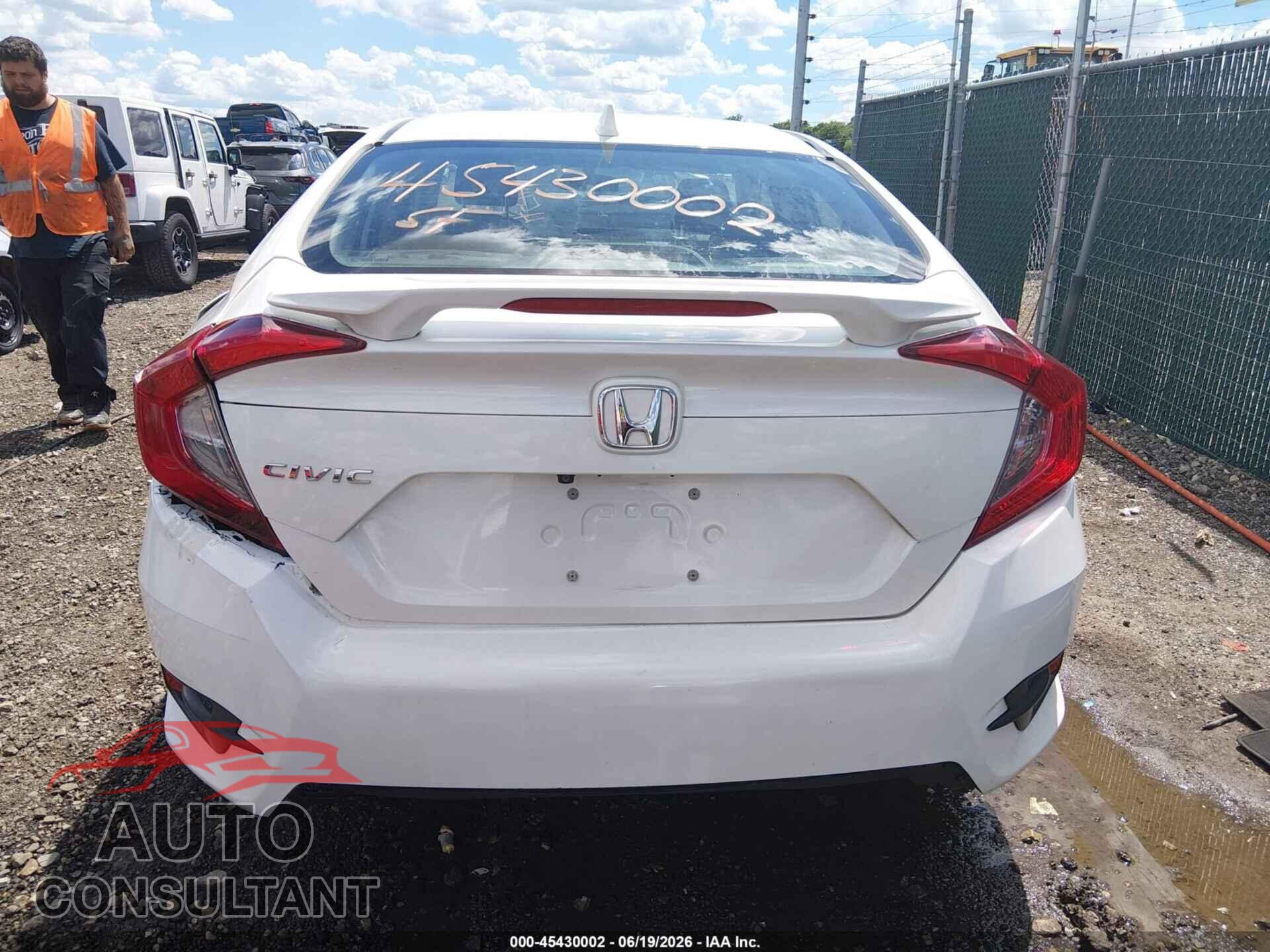 HONDA CIVIC 2018 - 19XFC2F78JE003559