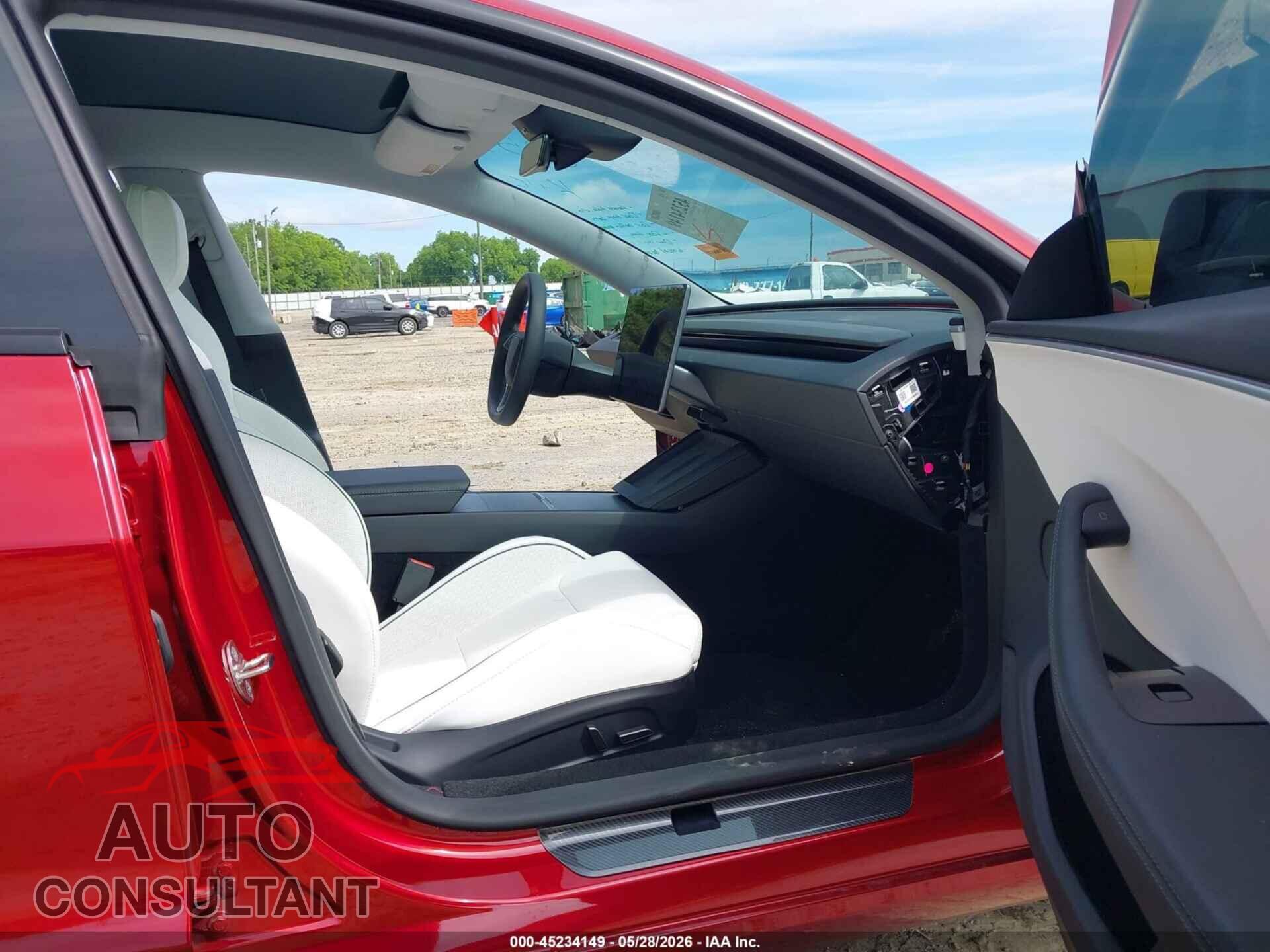 TESLA MODEL 3 2024 - 5YJ3E1ET8RF826035