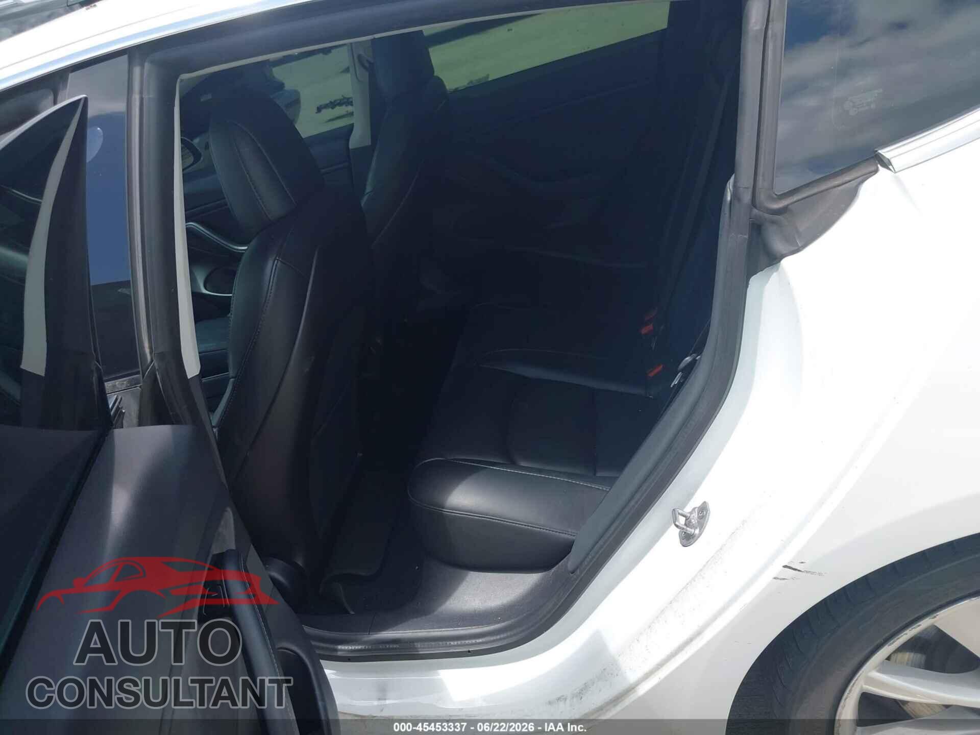 TESLA MODEL 3 2020 - 5YJ3E1EB3LF667357