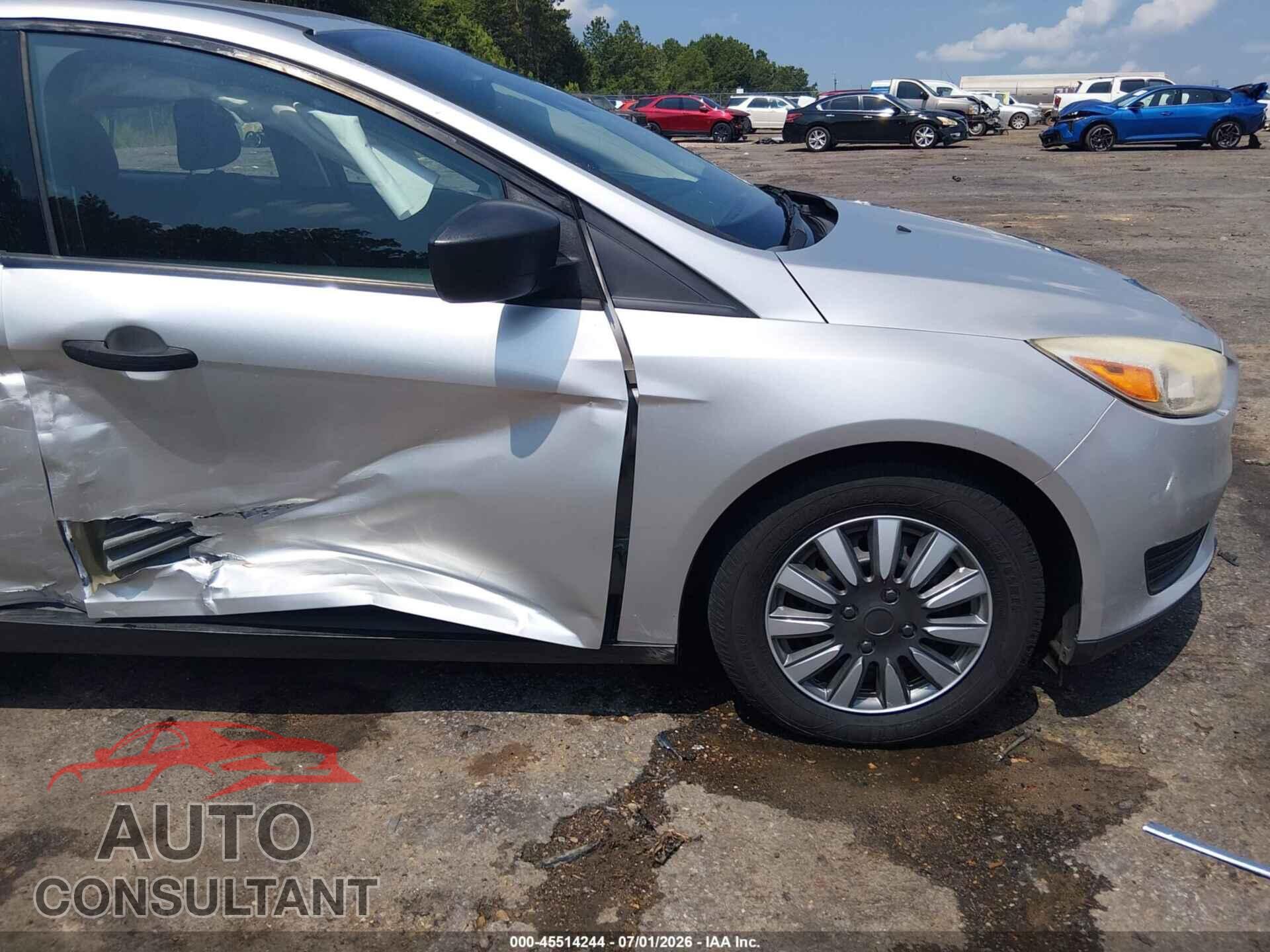 FORD FOCUS 2017 - 1FADP3E23HL312161