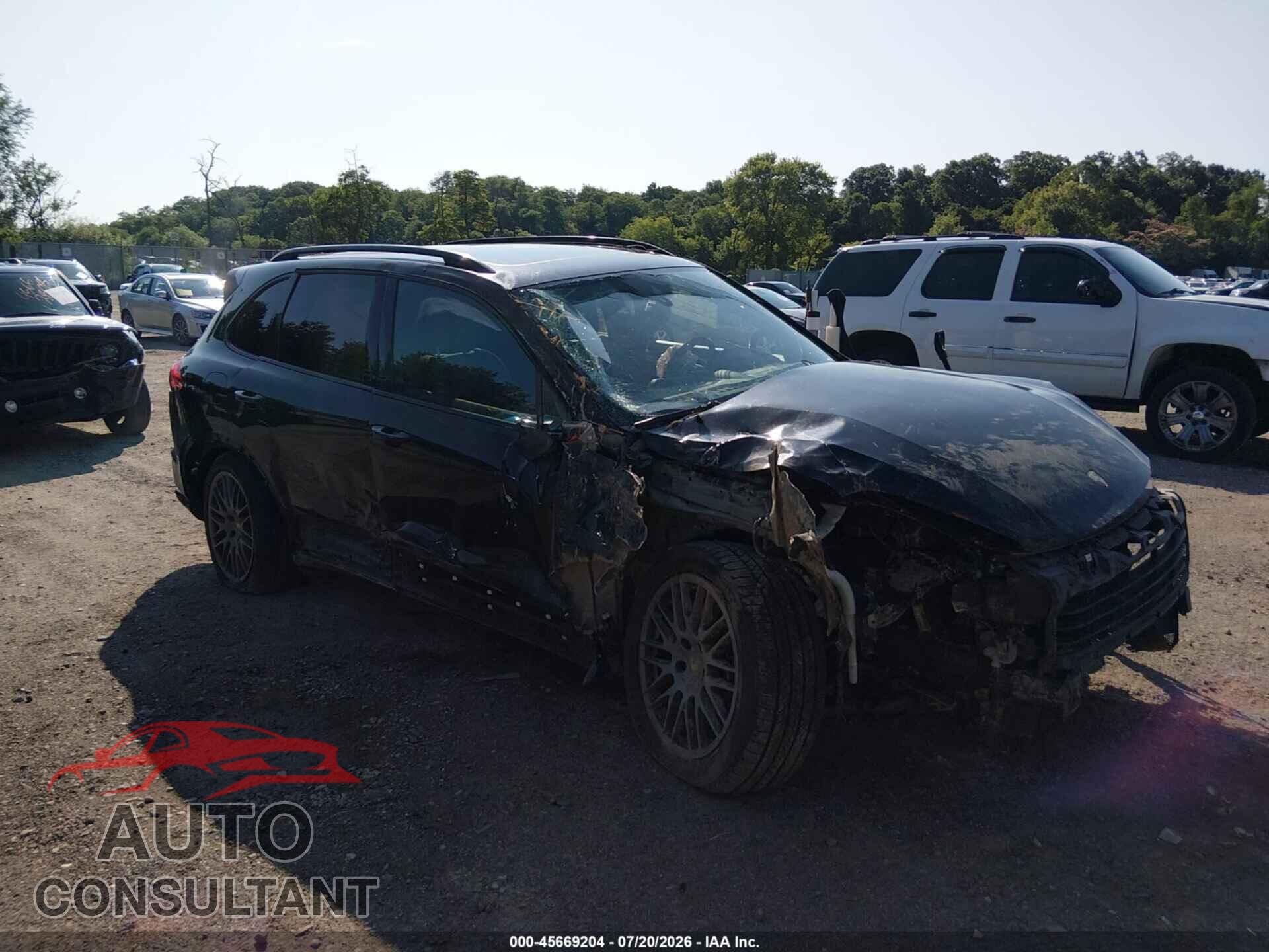 PORSCHE CAYENNE 2017 - WP1AA2A29HKA92298