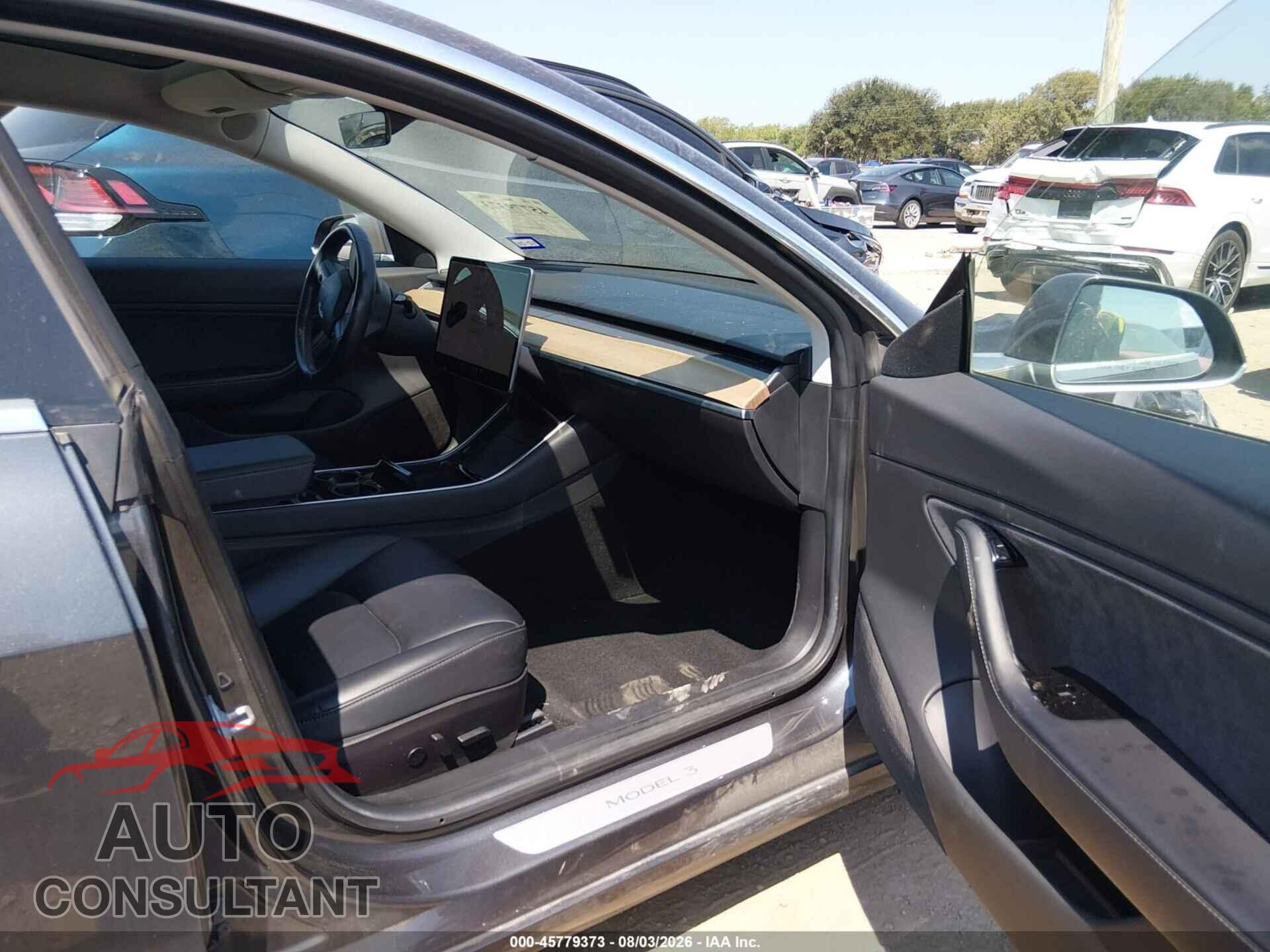 TESLA MODEL 3 2018 - 5YJ3E1EA9JF033992