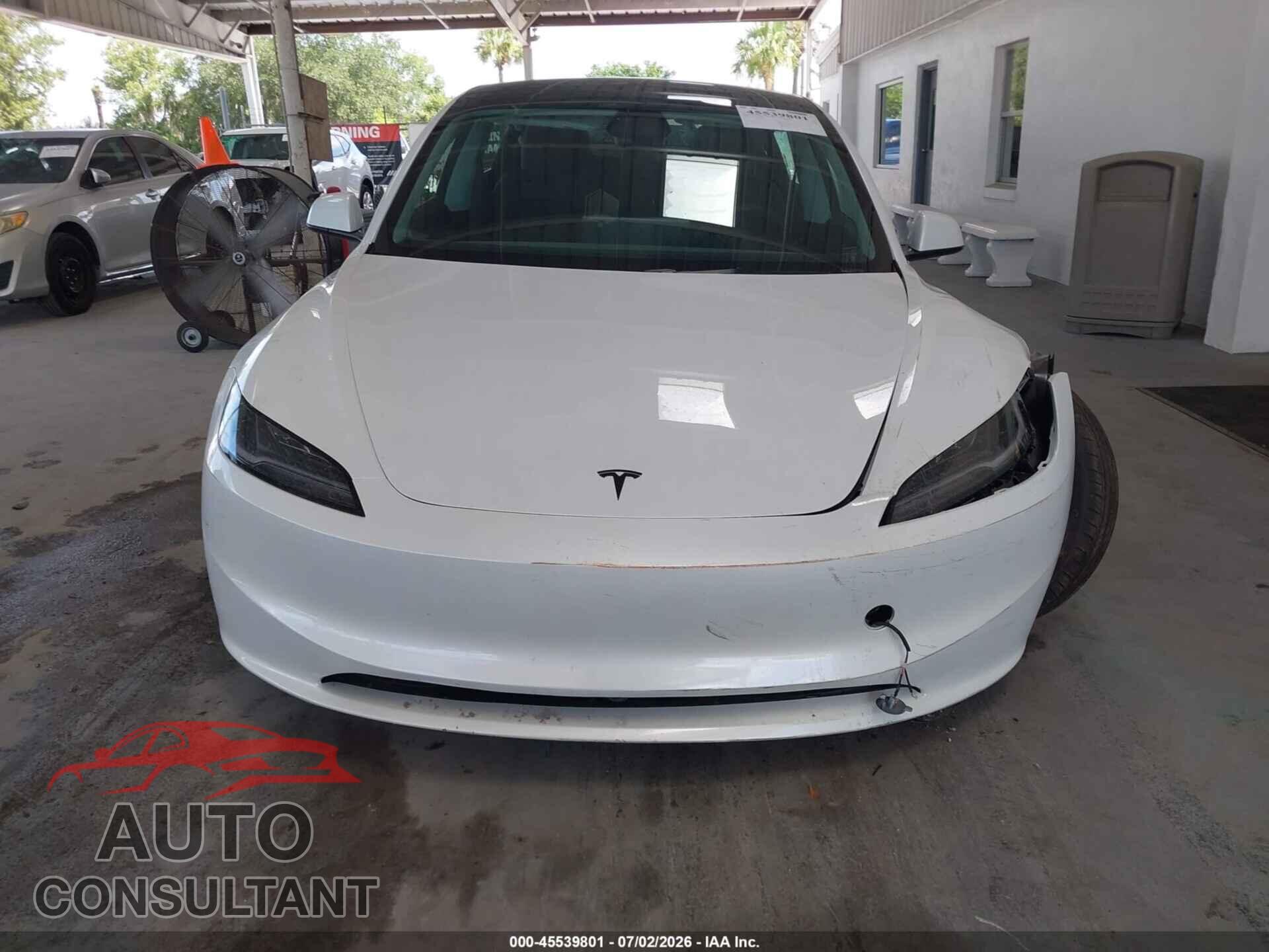 TESLA MODEL 3 2026 - 5YJ3E1EA4TF174228