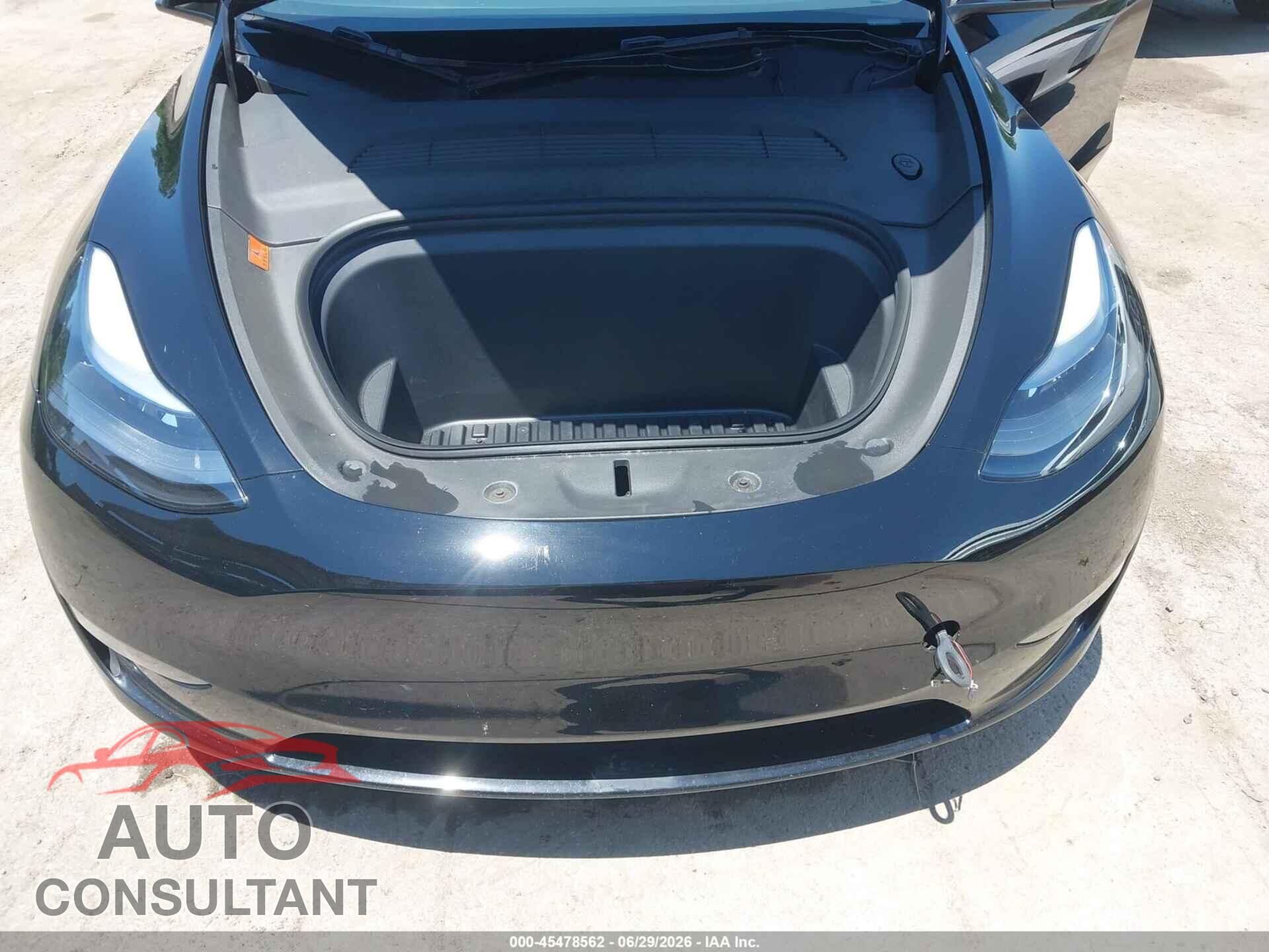 TESLA MODEL Y 2024 - 7SAYGDEE0RA214902