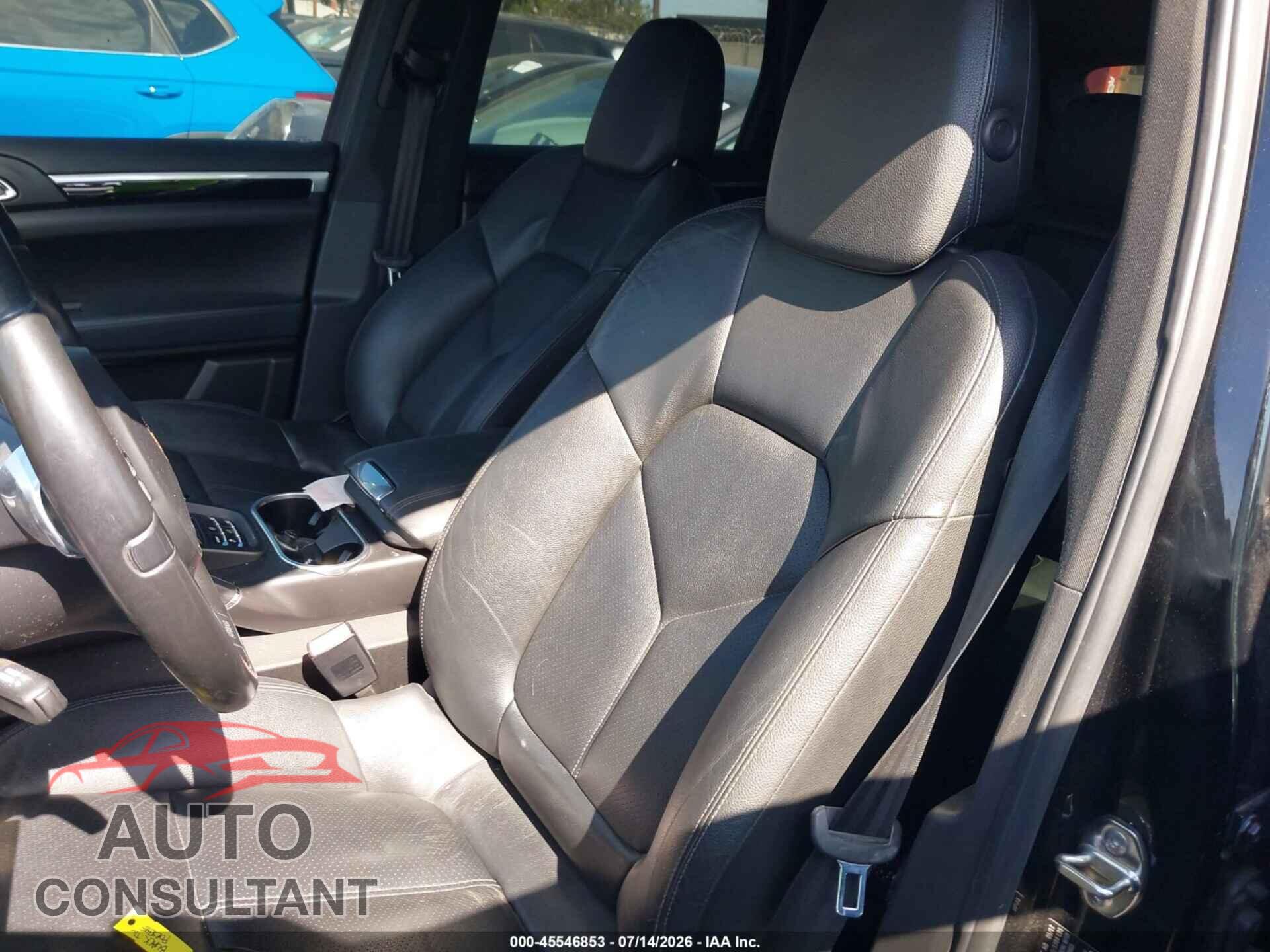 PORSCHE CAYENNE 2012 - WP1AA2A20CLA12566