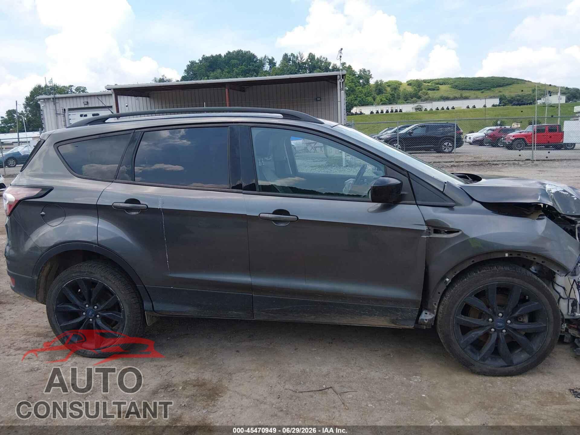 FORD ESCAPE 2017 - 1FMCU9GD2HUC21114