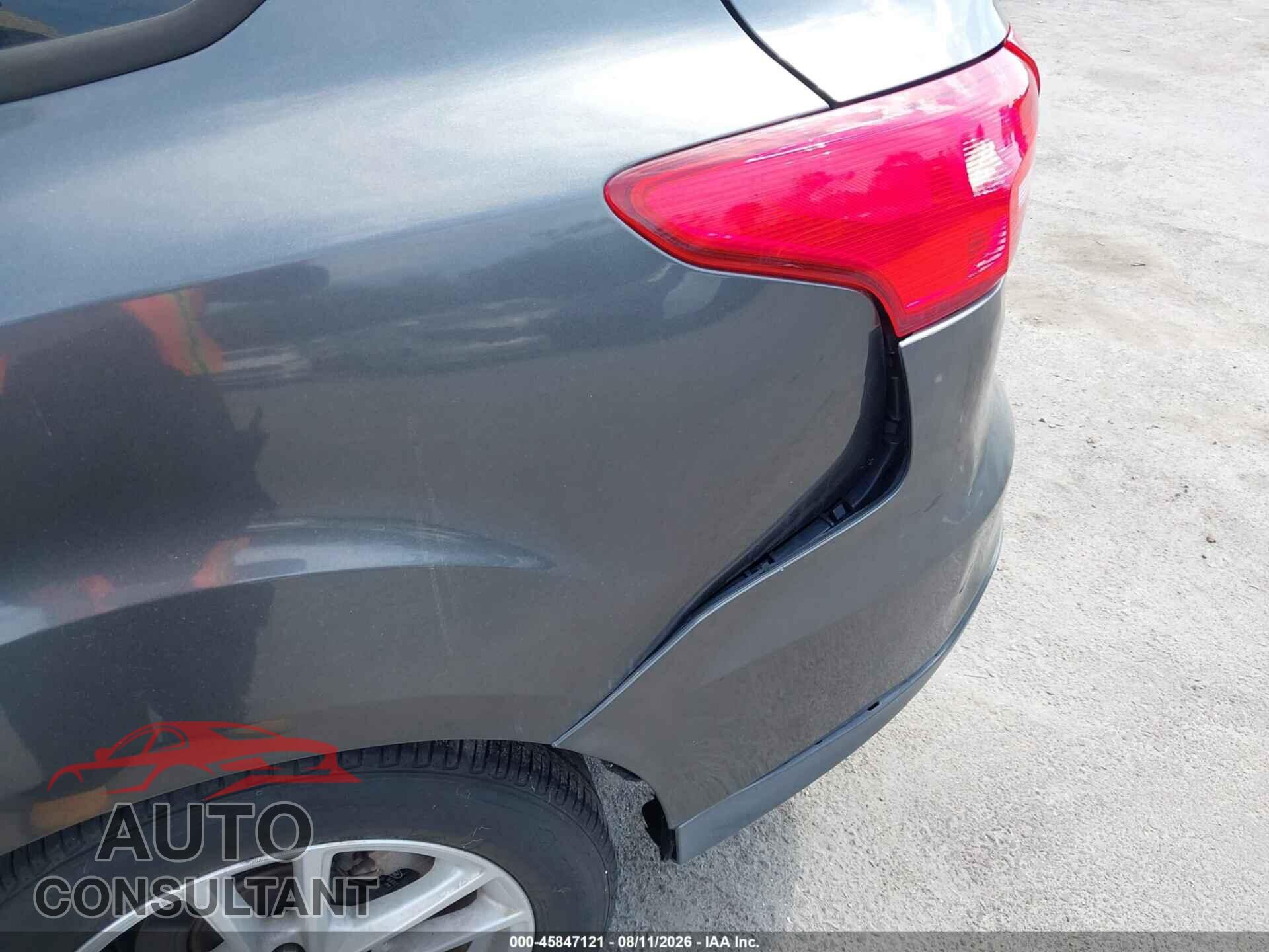 FORD FOCUS 2017 - 1FADP3FE7HL223122