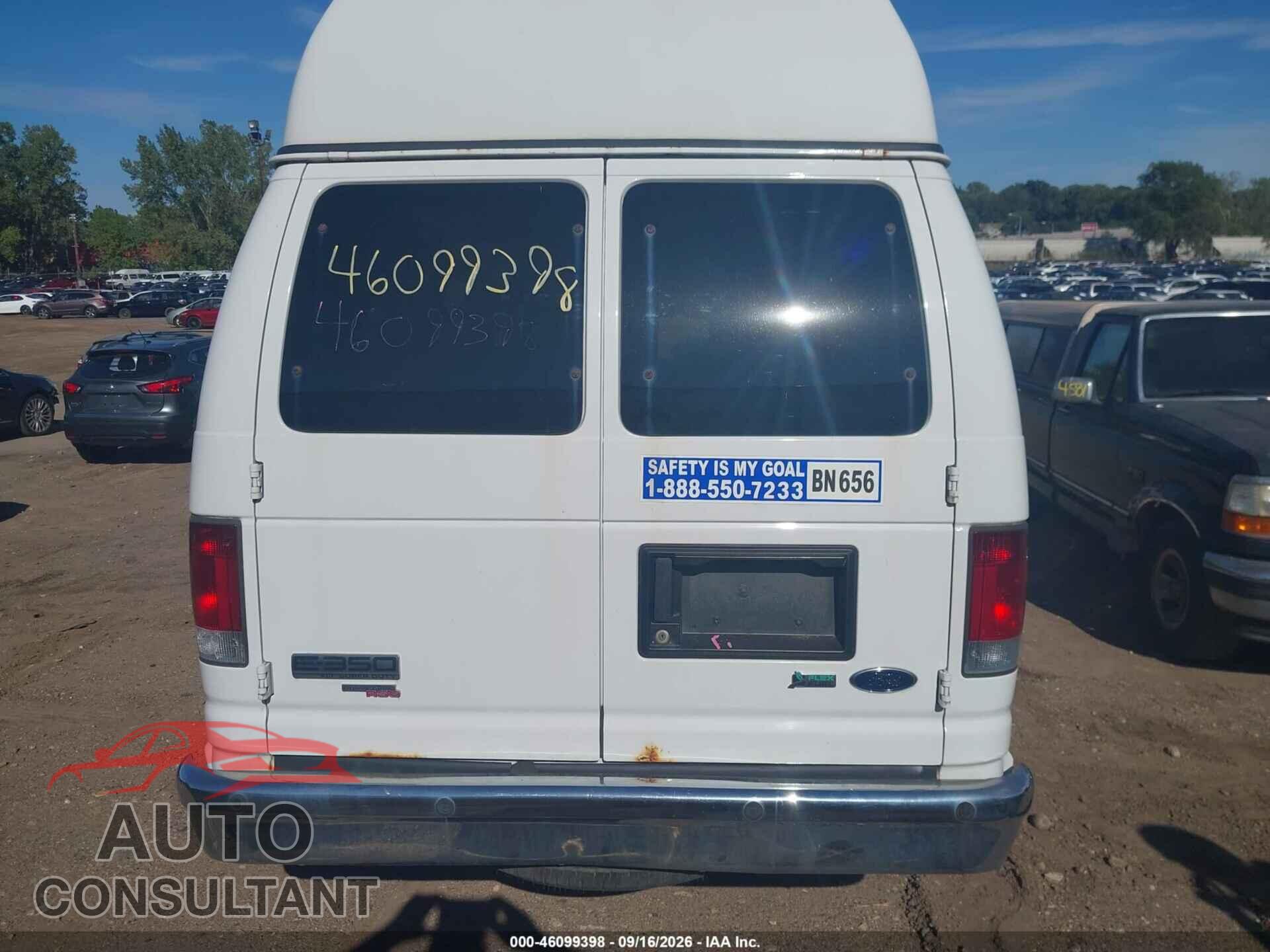 FORD E-350 SUPER DUTY 2011 - 1FBSS3BL9BDB29172