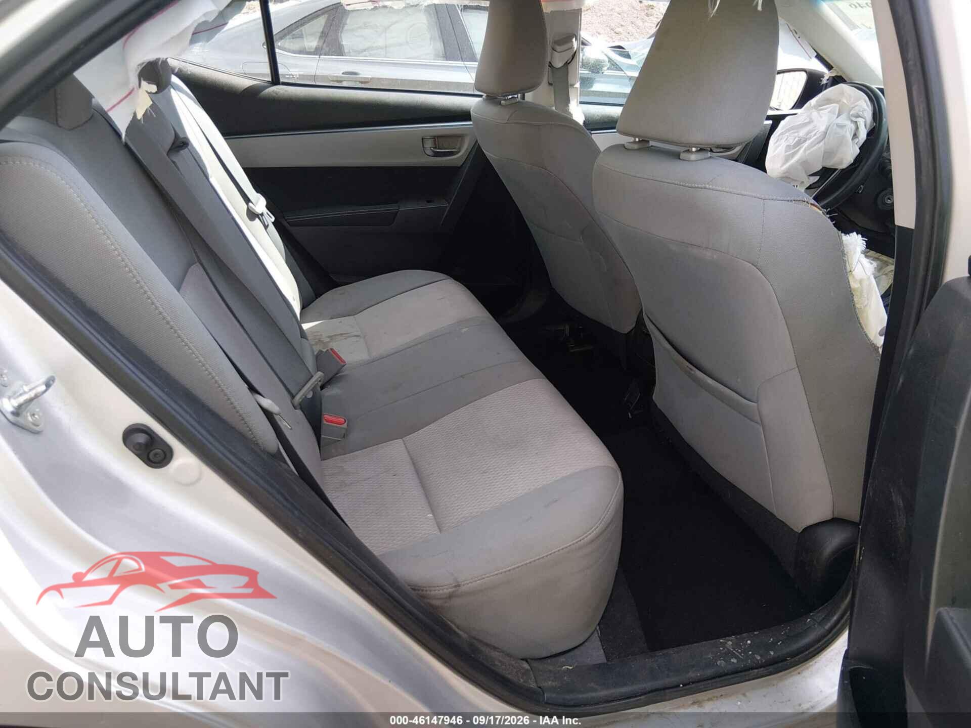 TOYOTA COROLLA 2015 - 5YFBURHE2FP283985