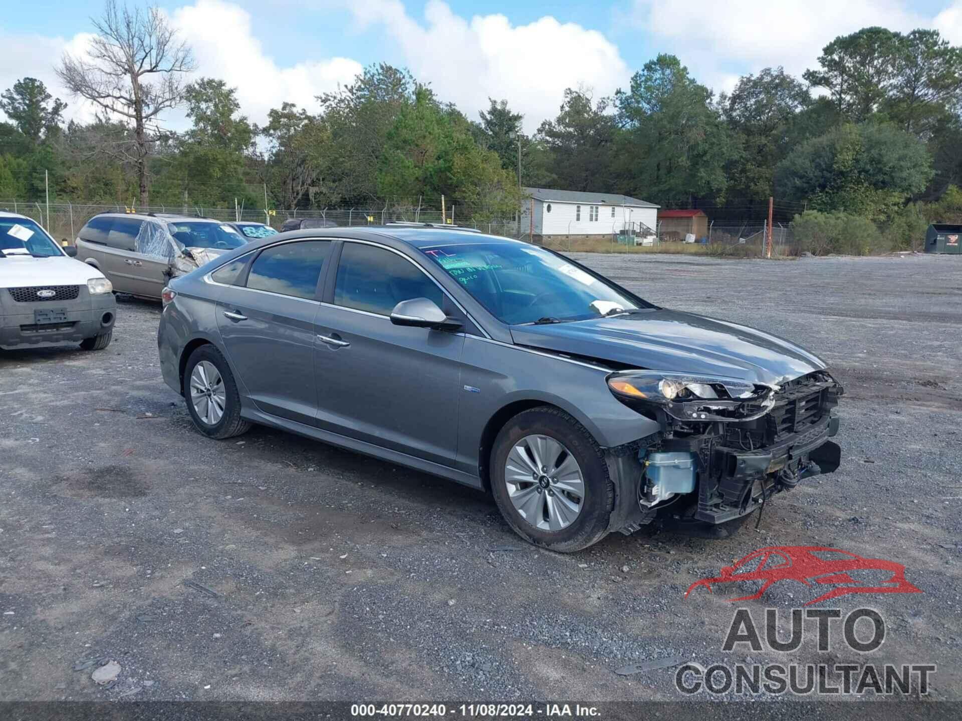 HYUNDAI SONATA HYBRID 2018 - KMHE24L32JA079000