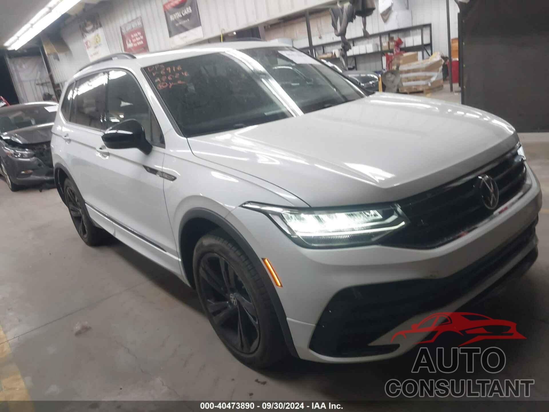 VOLKSWAGEN TIGUAN 2023 - 3VV8B7AX7PM126916