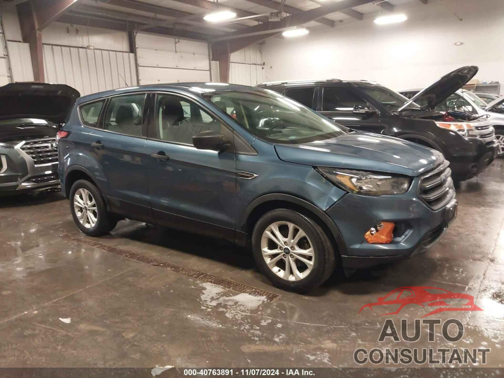 FORD ESCAPE 2018 - 1FMCU0F77JUC27181