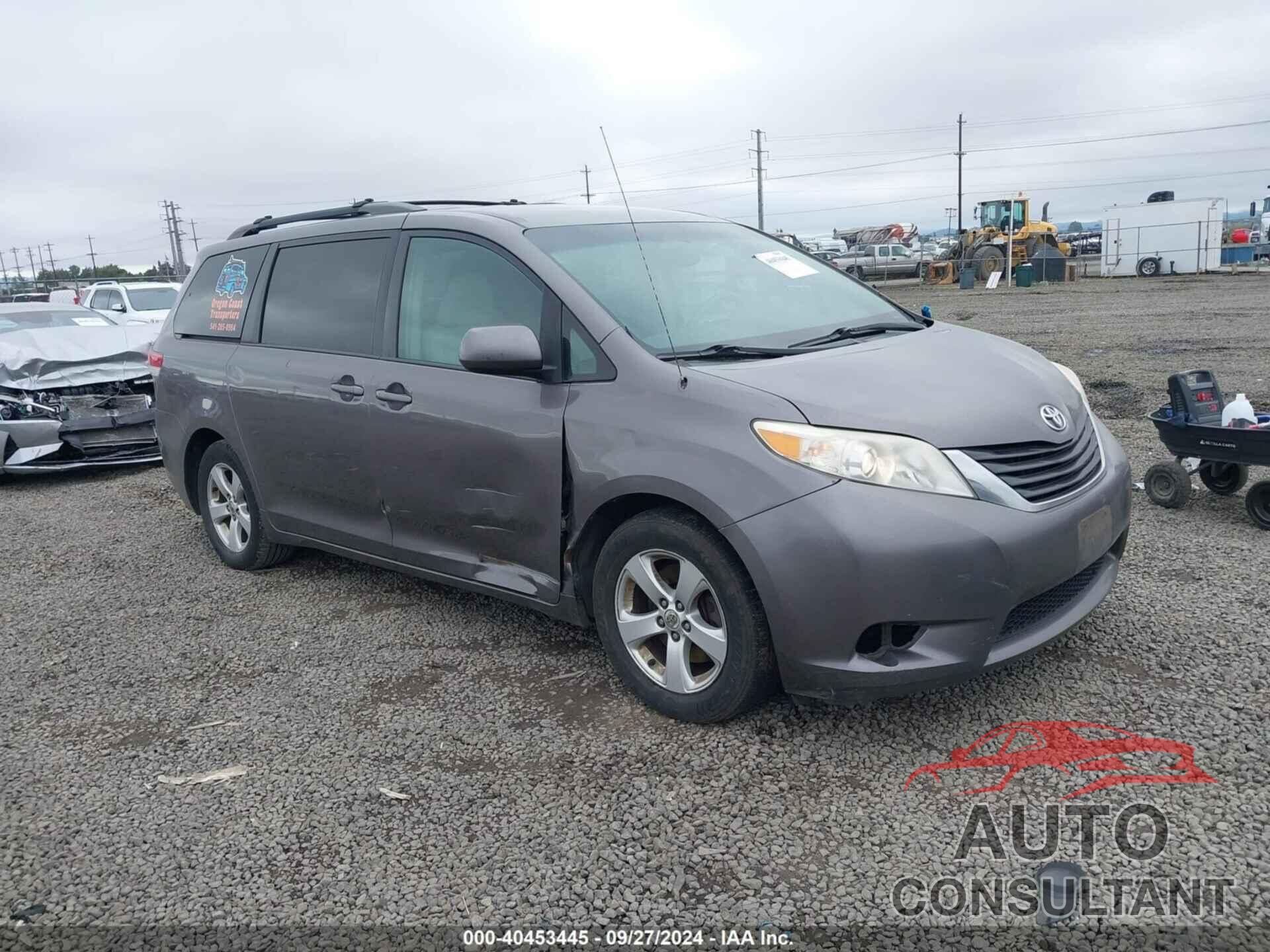 TOYOTA SIENNA 2011 - 5TDKK3DC6BS038700