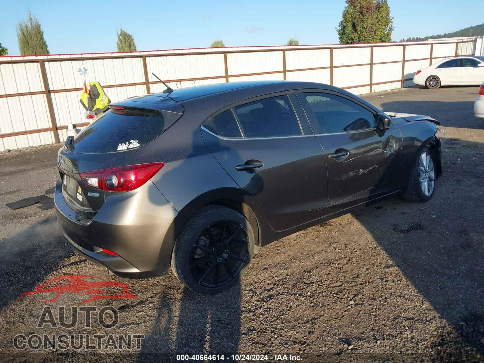 MAZDA MAZDA3 2017 - 3MZBN1L77HM117623