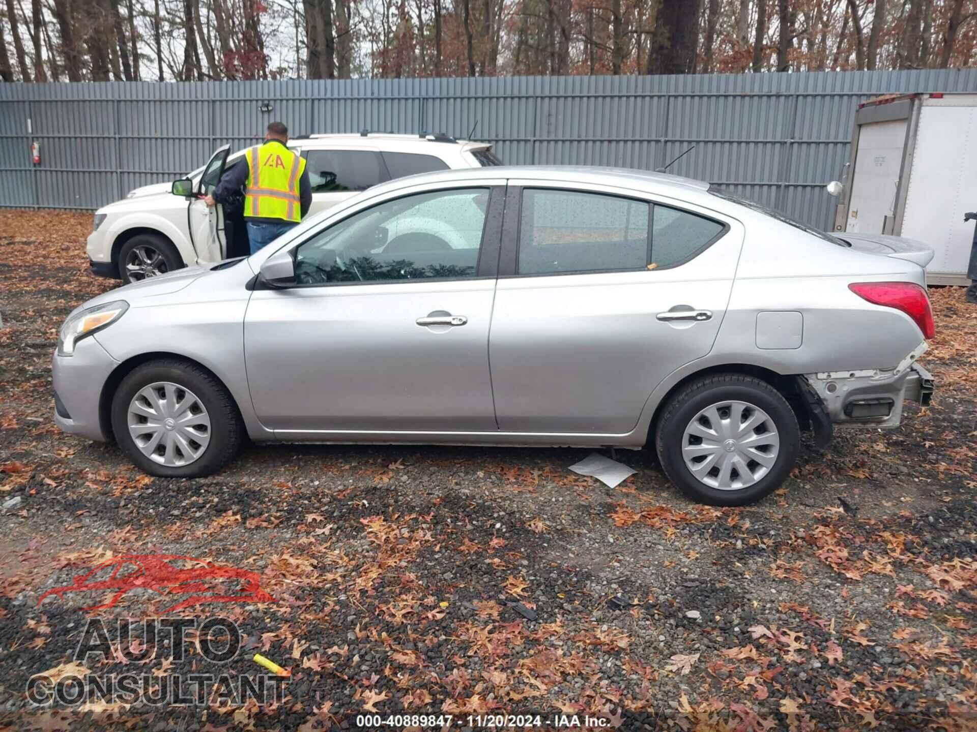 NISSAN VERSA 2019 - 3N1CN7AP3KL855237