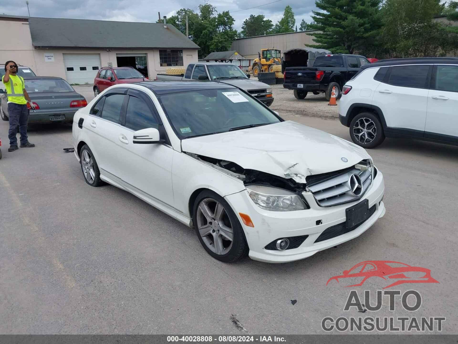 MERCEDES-BENZ C 300 2010 - WDDGF8BB4AR093666