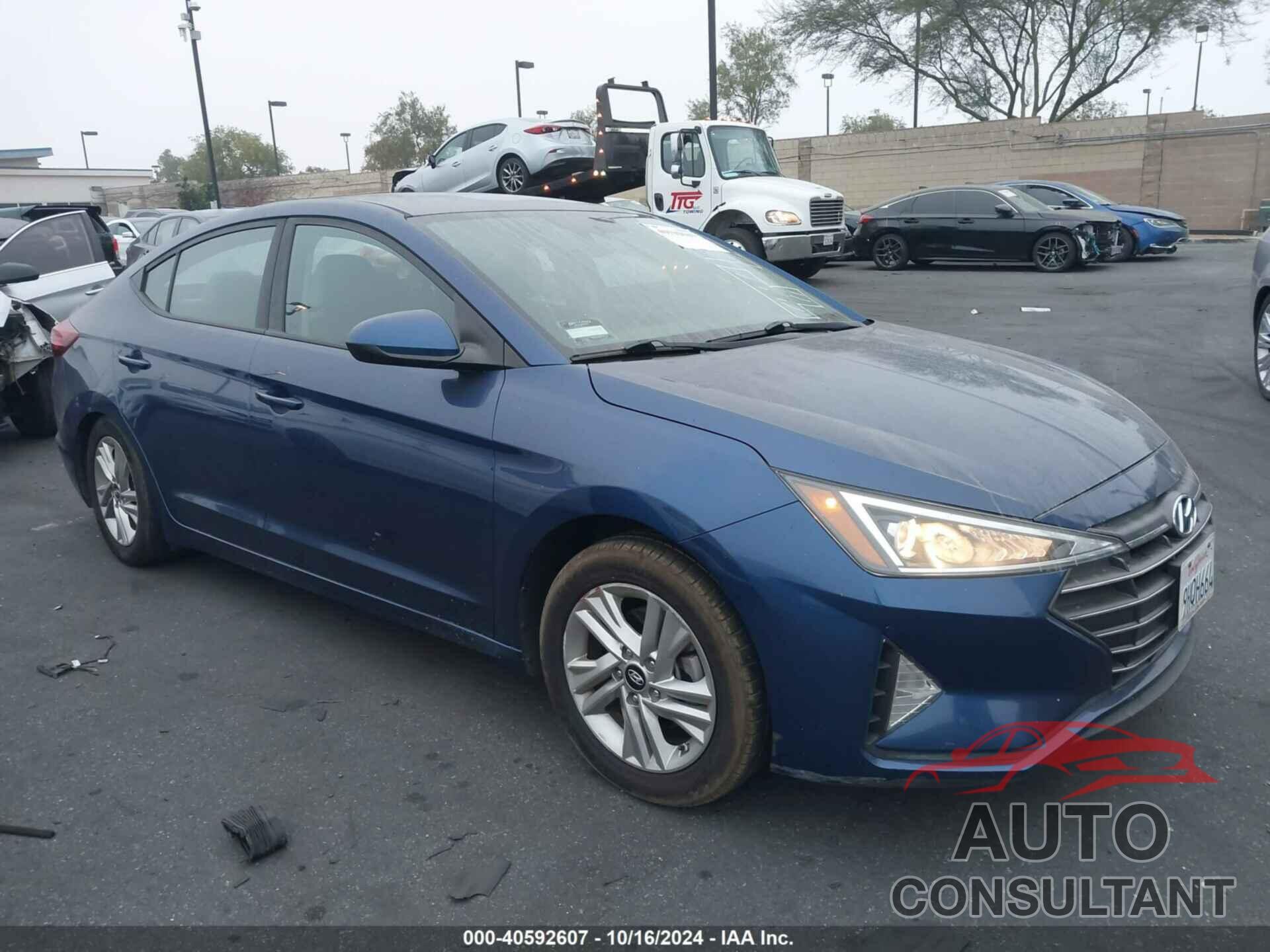 HYUNDAI ELANTRA 2020 - 5NPD84LF4LH571404