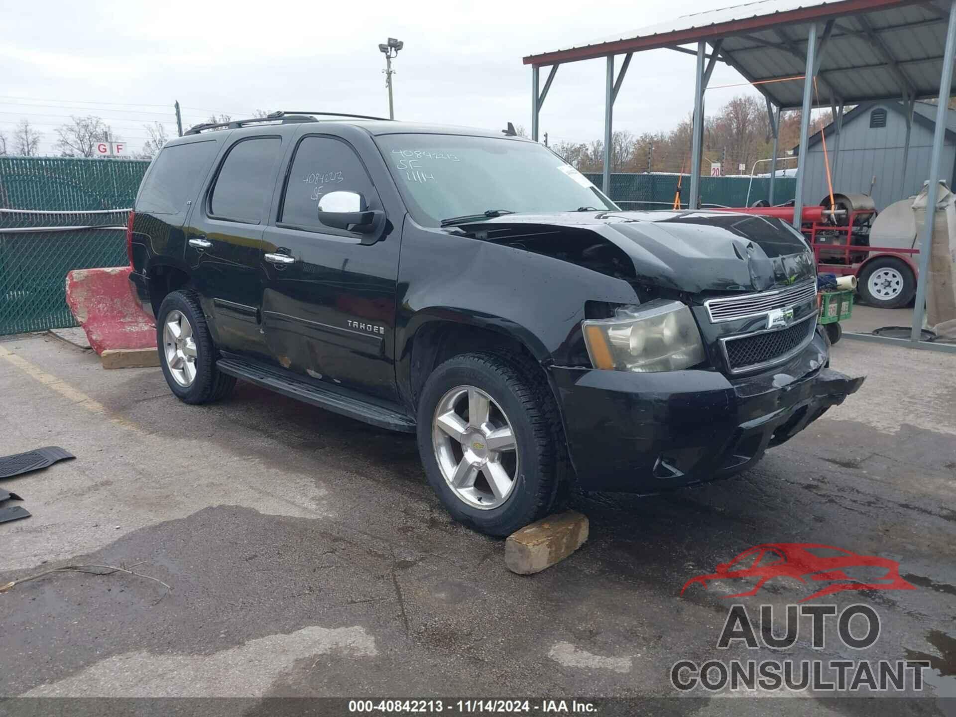 CHEVROLET TAHOE 2013 - 1GNSCBE04DR108280