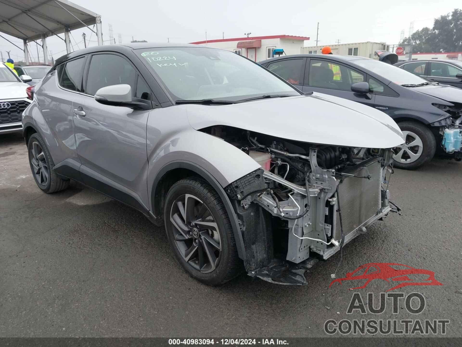 TOYOTA C-HR 2020 - JTNKHMBX8L1069984