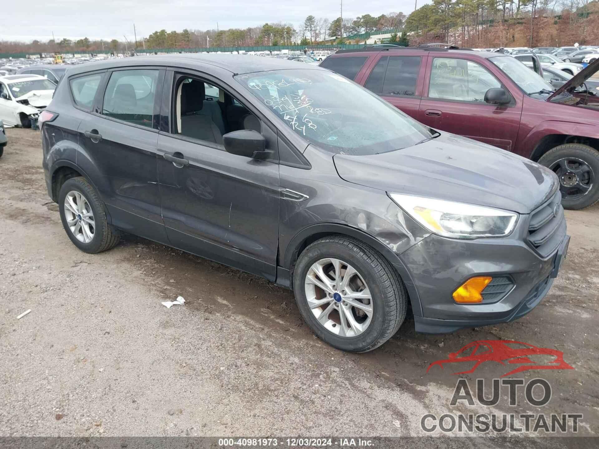 FORD ESCAPE 2017 - 1FMCU0F79HUE61607