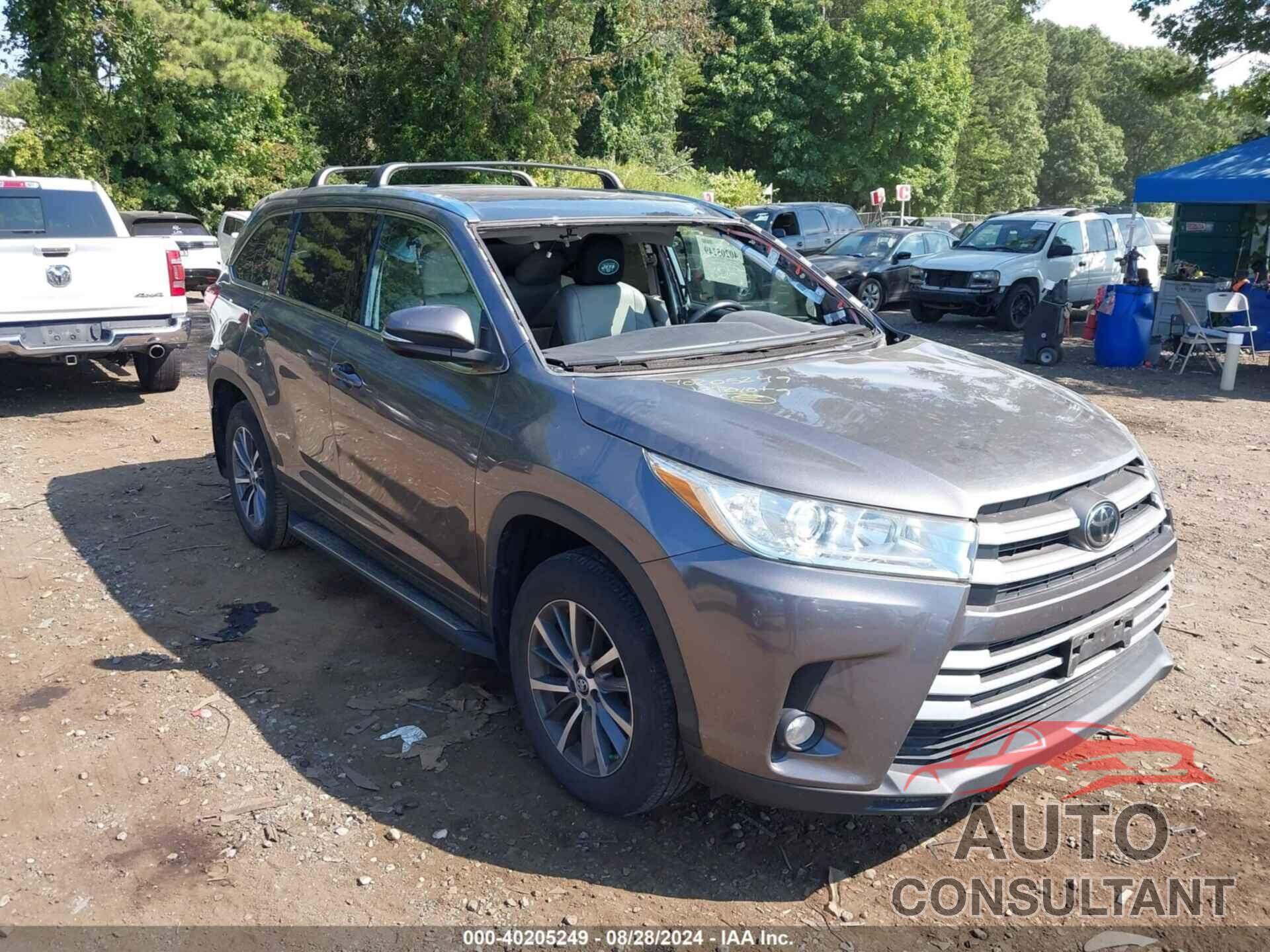 TOYOTA HIGHLANDER 2018 - 5TDJZRFH2JS551993