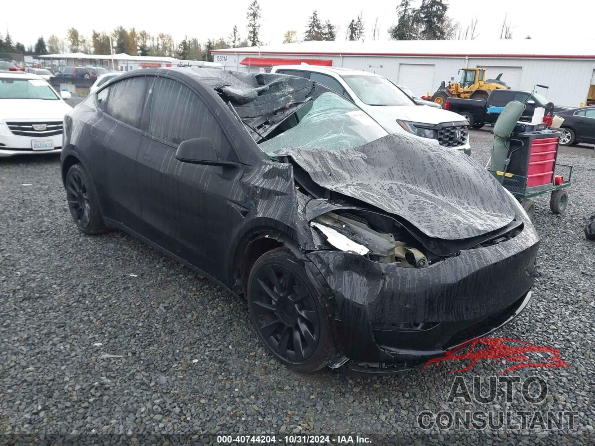 TESLA MODEL Y 2023 - 7SAYGAEE8PF838946