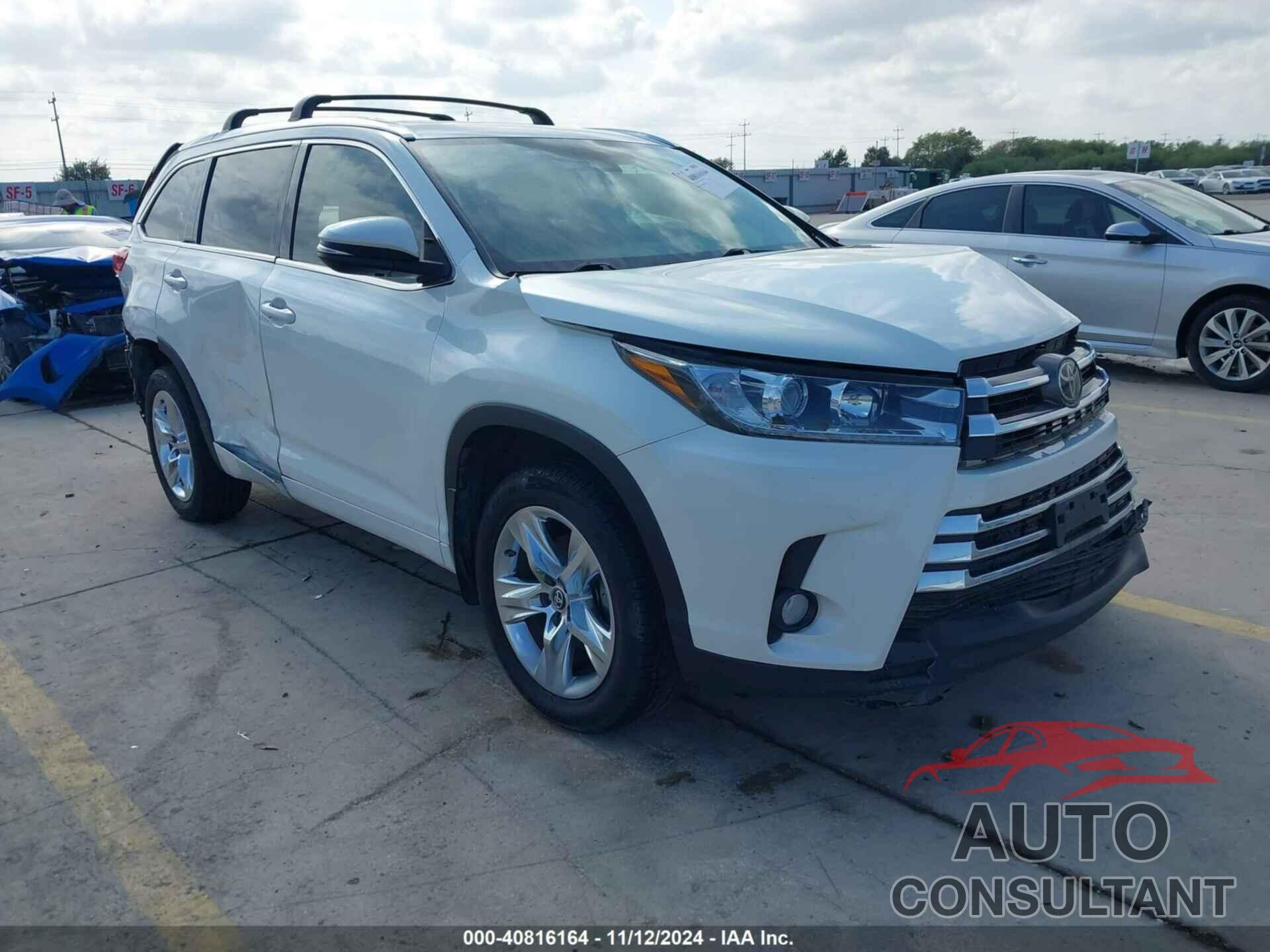 TOYOTA HIGHLANDER 2018 - 5TDYZRFH1JS252834