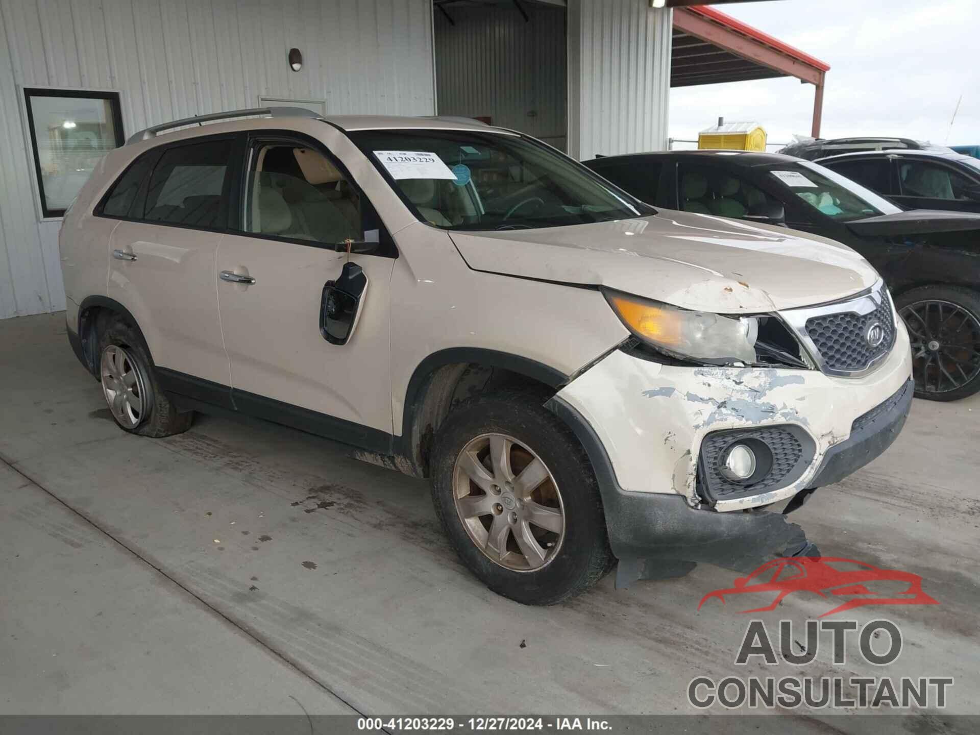 KIA SORENTO 2011 - 5XYKT4A12BG094927