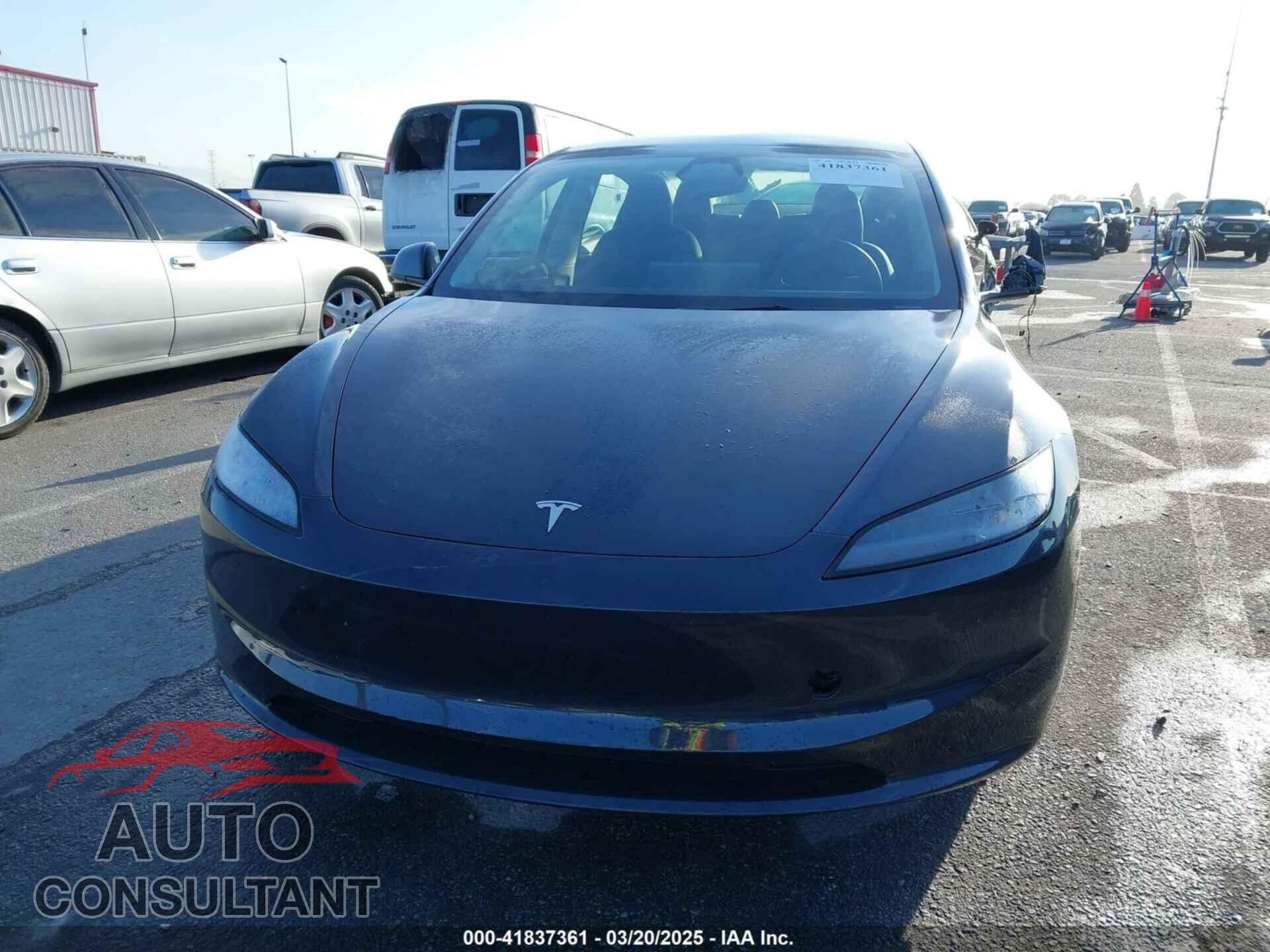TESLA MODEL 3 2024 - 5YJ3E1EA2RF742887