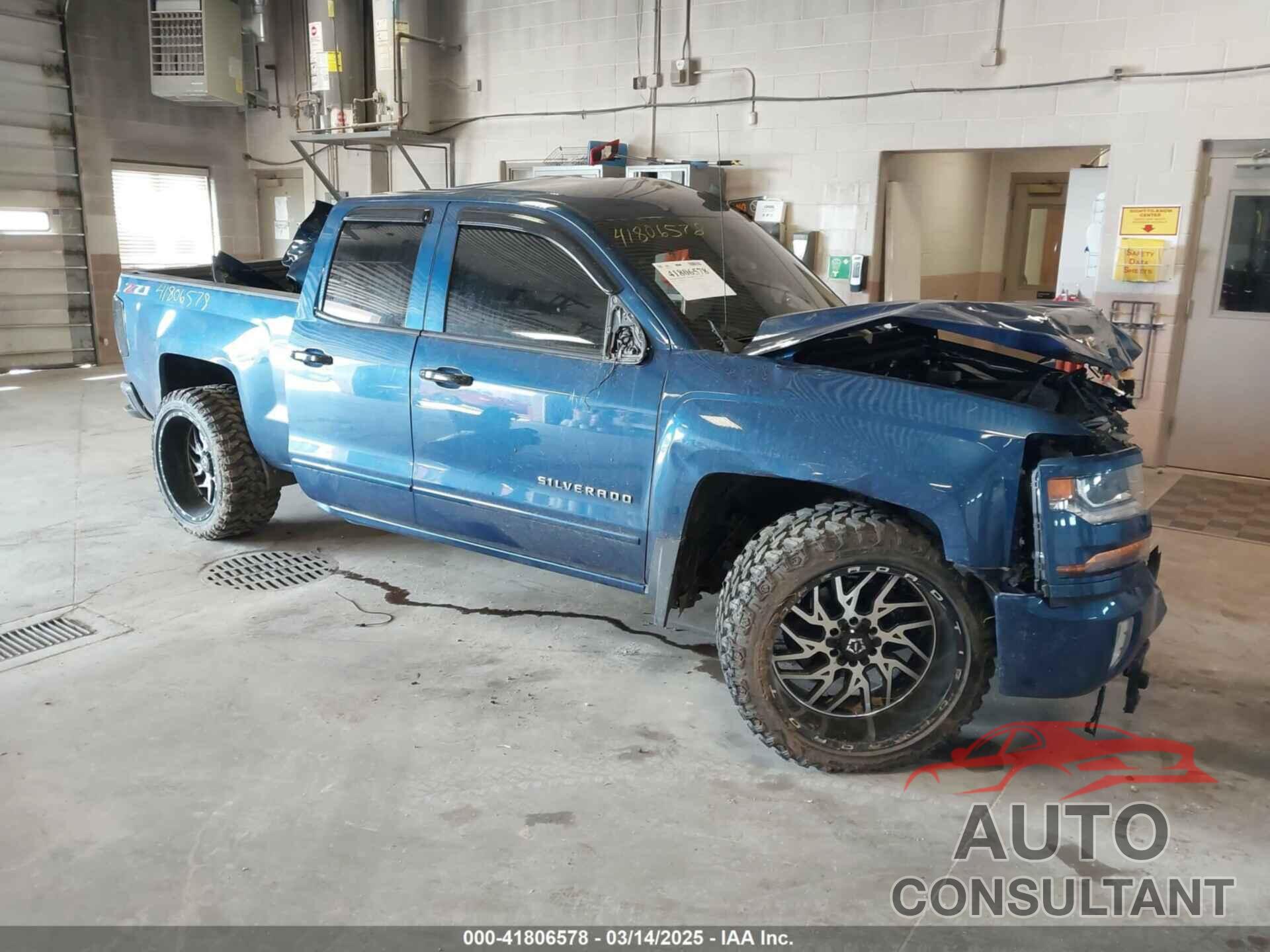CHEVROLET SILVERADO 1500 2018 - 1GCVKREC9JZ176355
