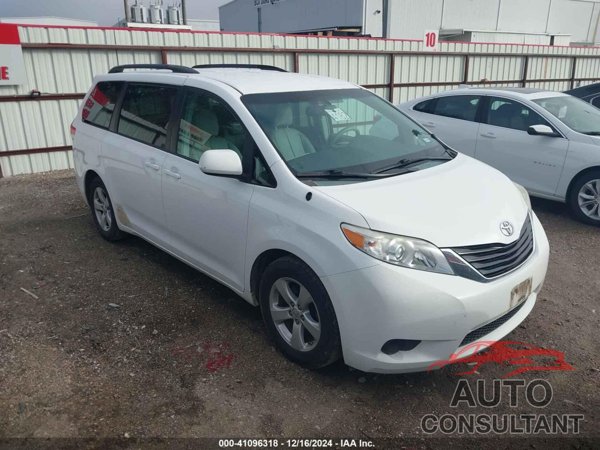 TOYOTA SIENNA 2014 - 5TDKK3DC5ES496006