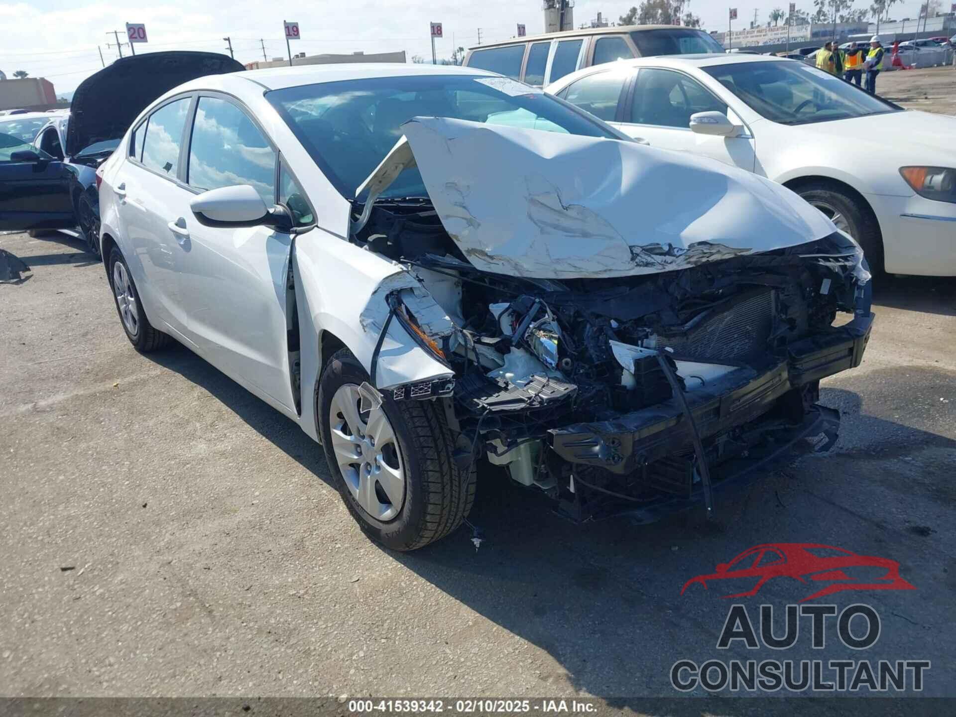 KIA FORTE 2017 - 3KPFK4A7XHE011873