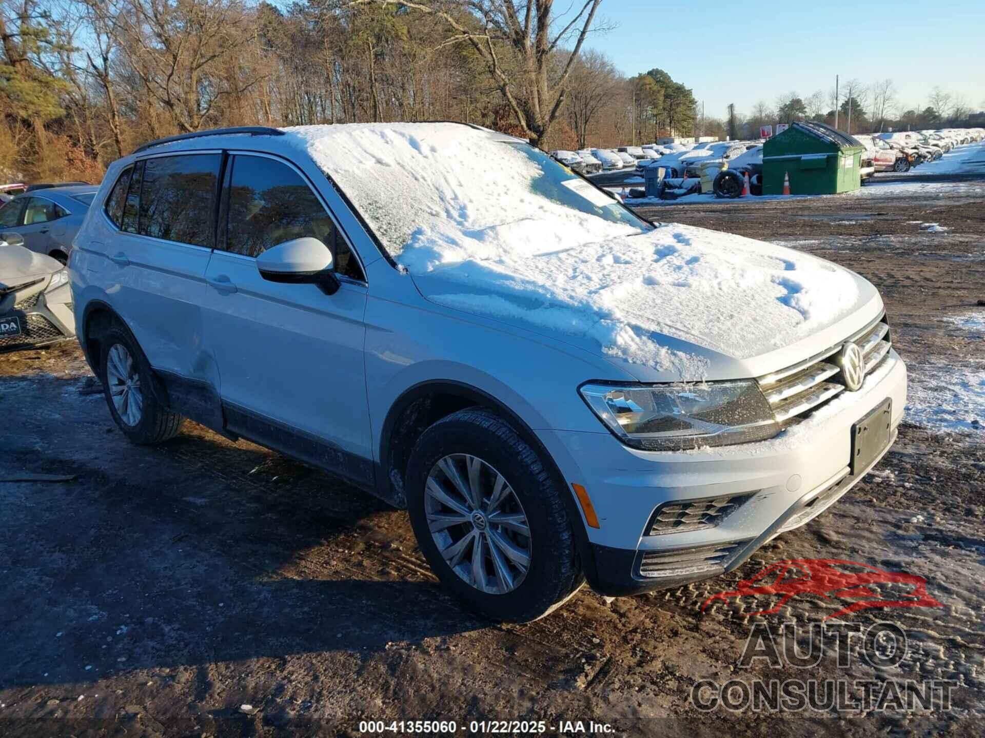 VOLKSWAGEN TIGUAN 2018 - 3VV2B7AX1JM162436