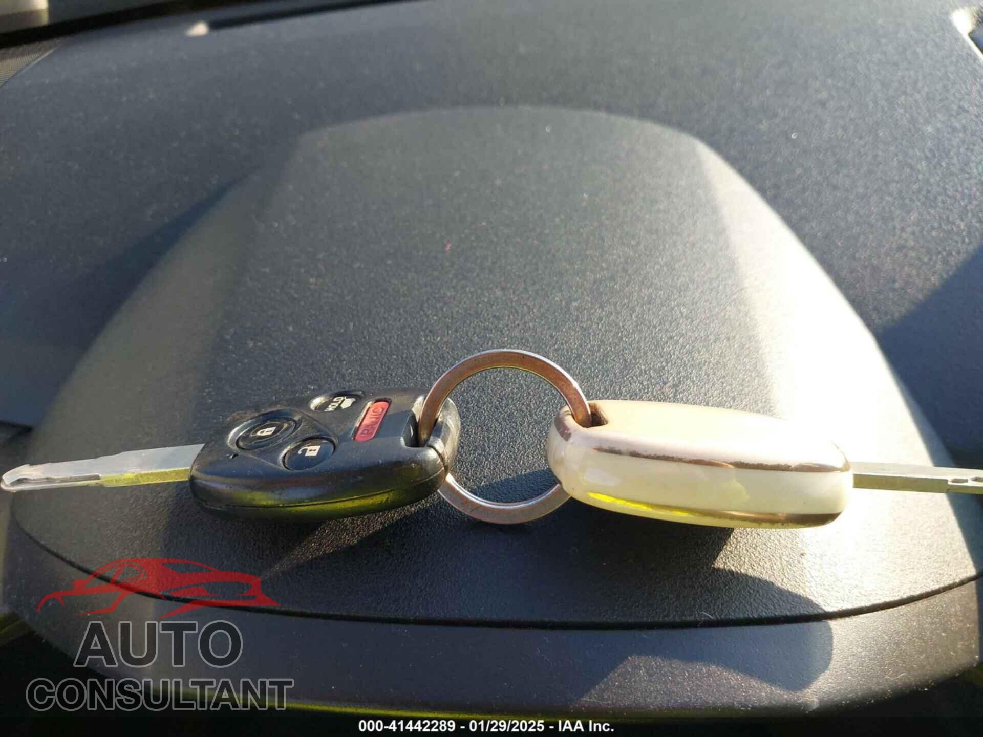 HONDA PILOT 2013 - 5FNYF3H77DB038563