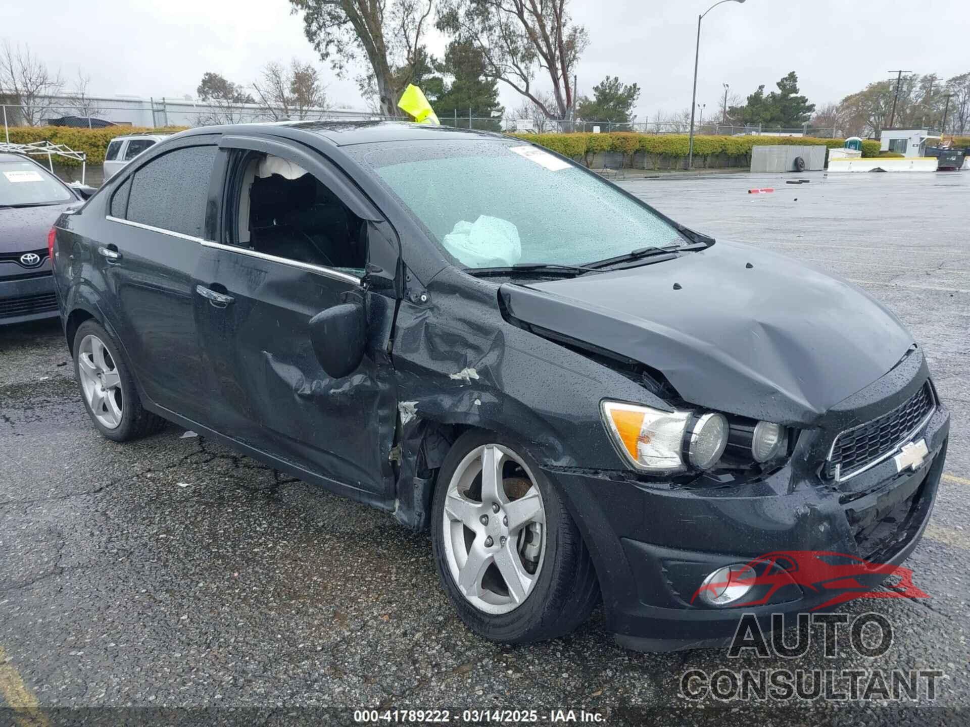 CHEVROLET SONIC 2015 - 1G1JE5SB7F4211790