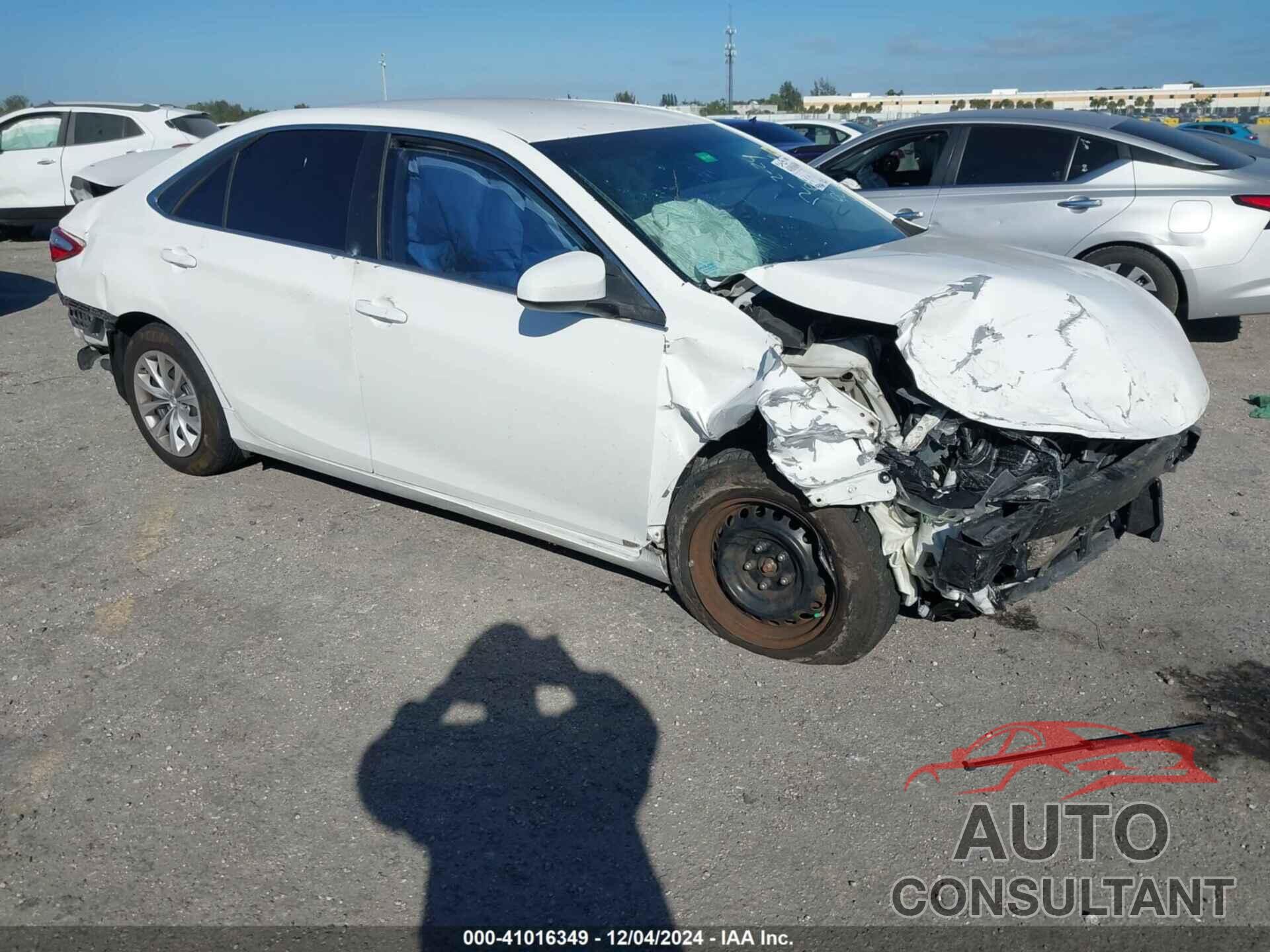 TOYOTA CAMRY 2015 - 4T4BF1FKXFR459271