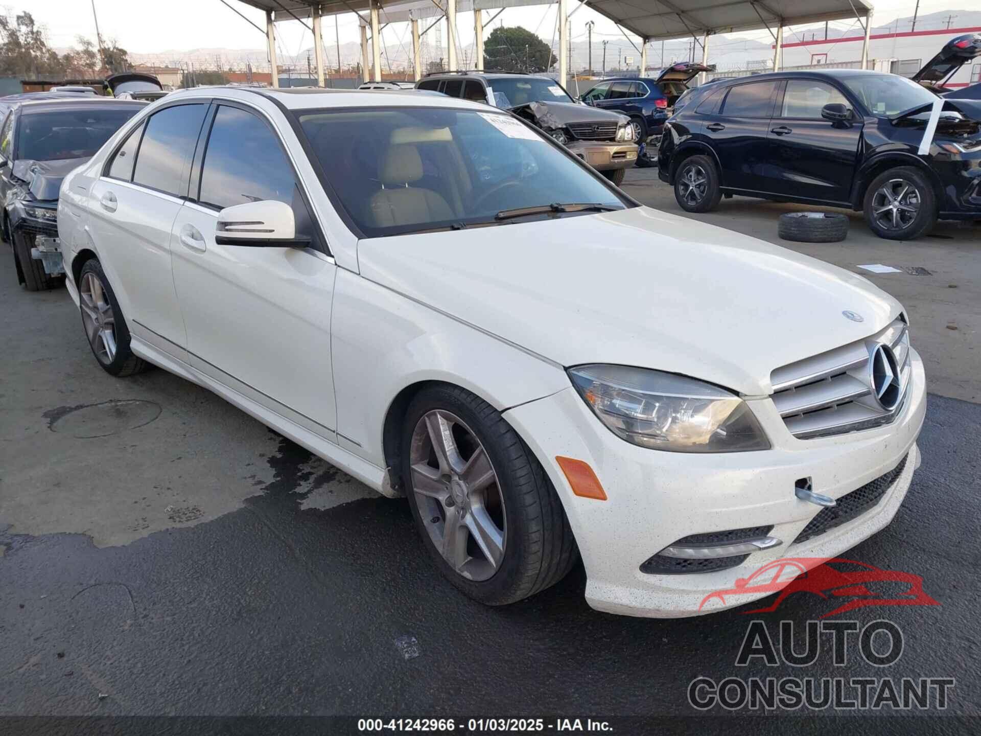 MERCEDES-BENZ C 300 2011 - WDDGF5EB6BR178102