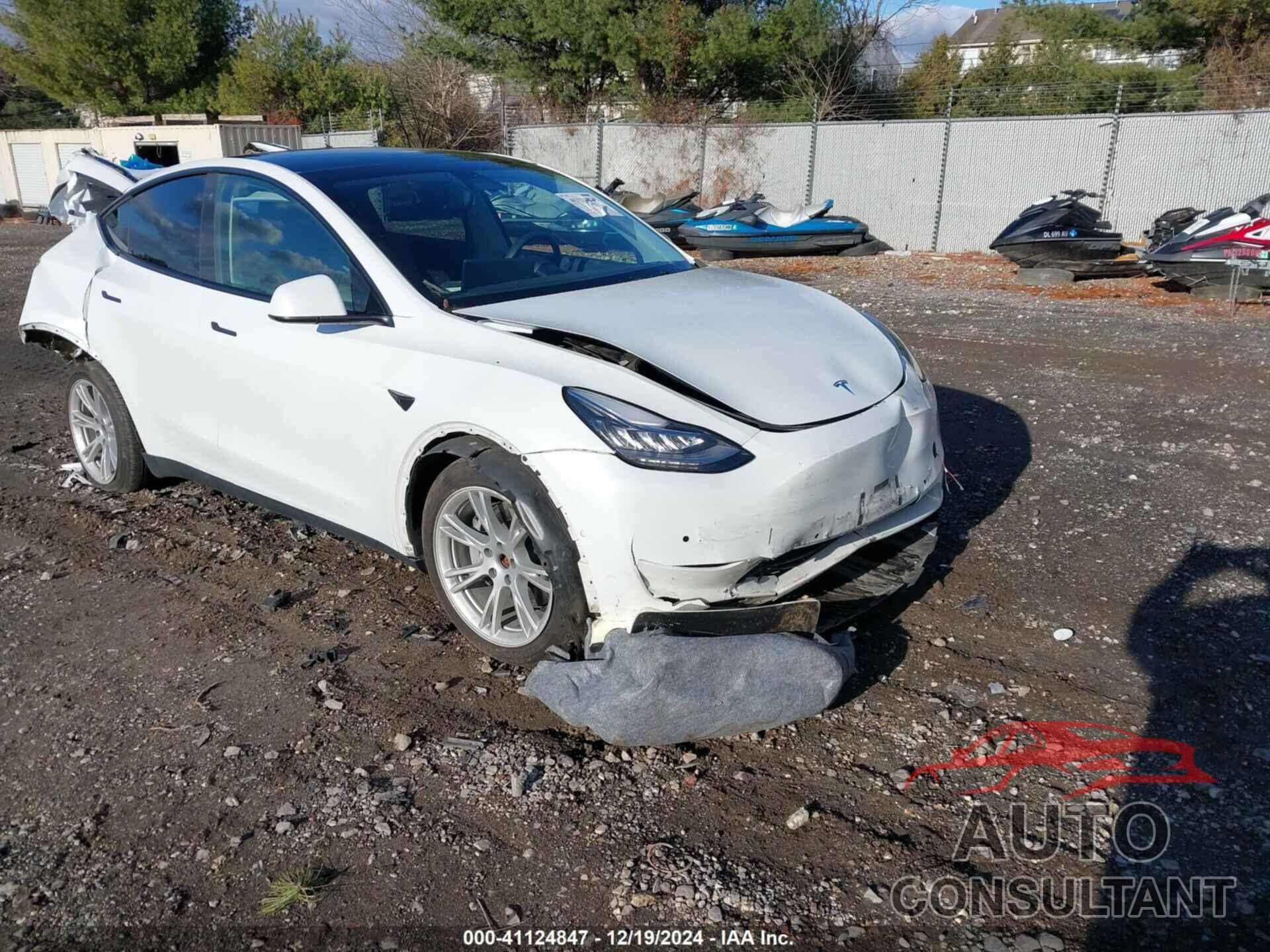 TESLA MODEL Y 2021 - 5YJYGDEE3MF299758
