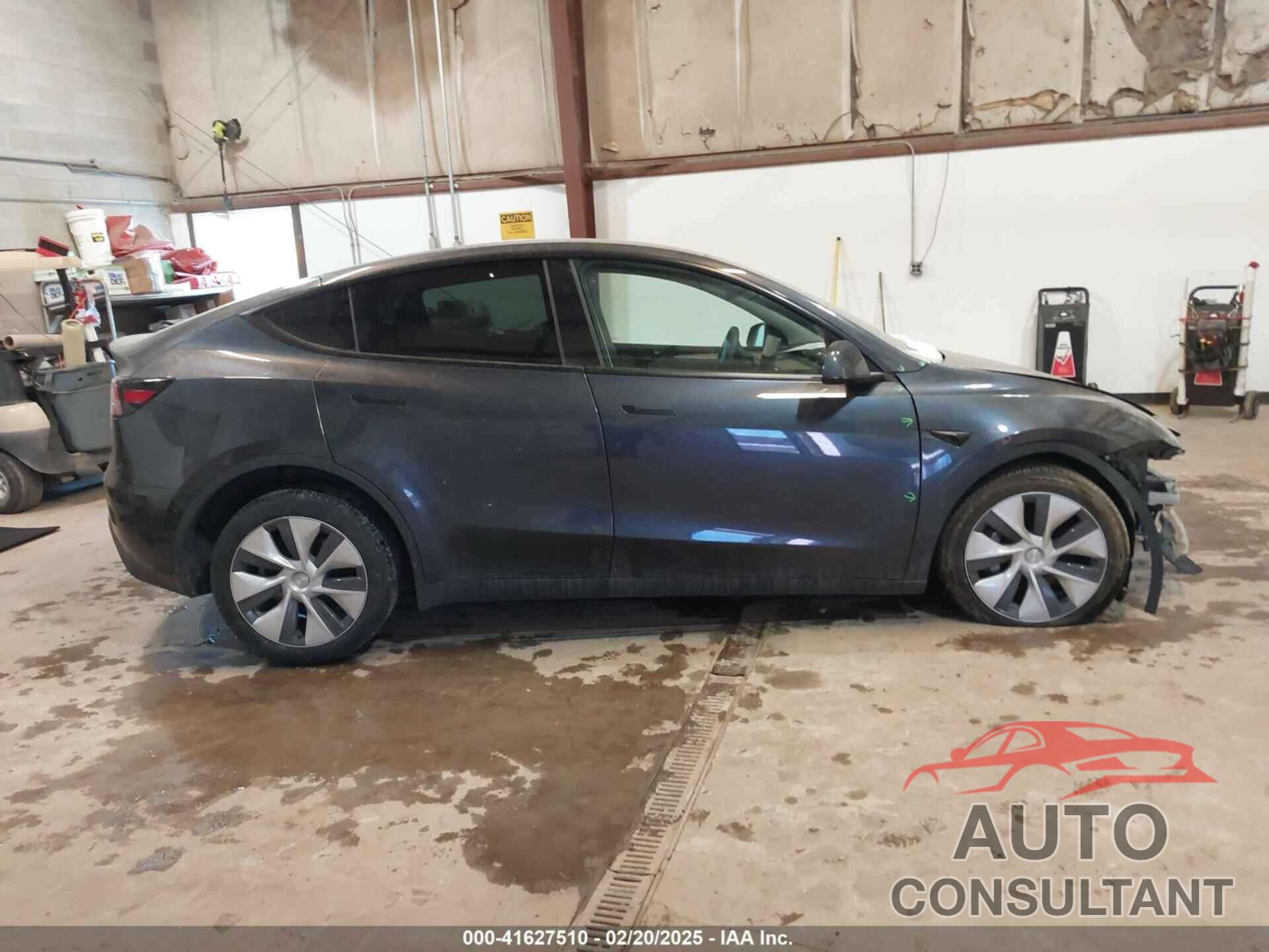 TESLA MODEL Y 2024 - 7SAYGDEE0RA282634