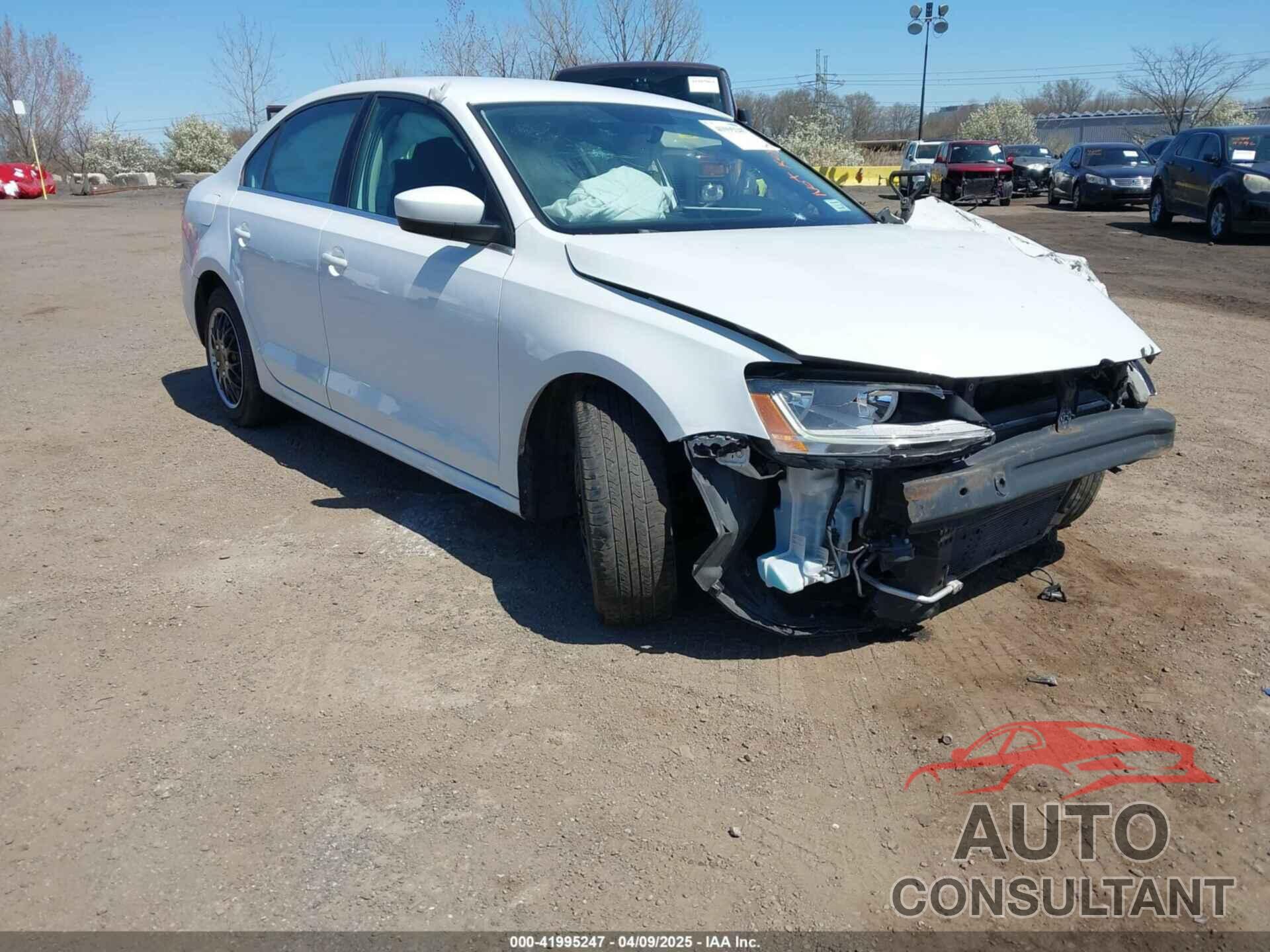 VOLKSWAGEN JETTA 2017 - 3VW2B7AJ4HM403584