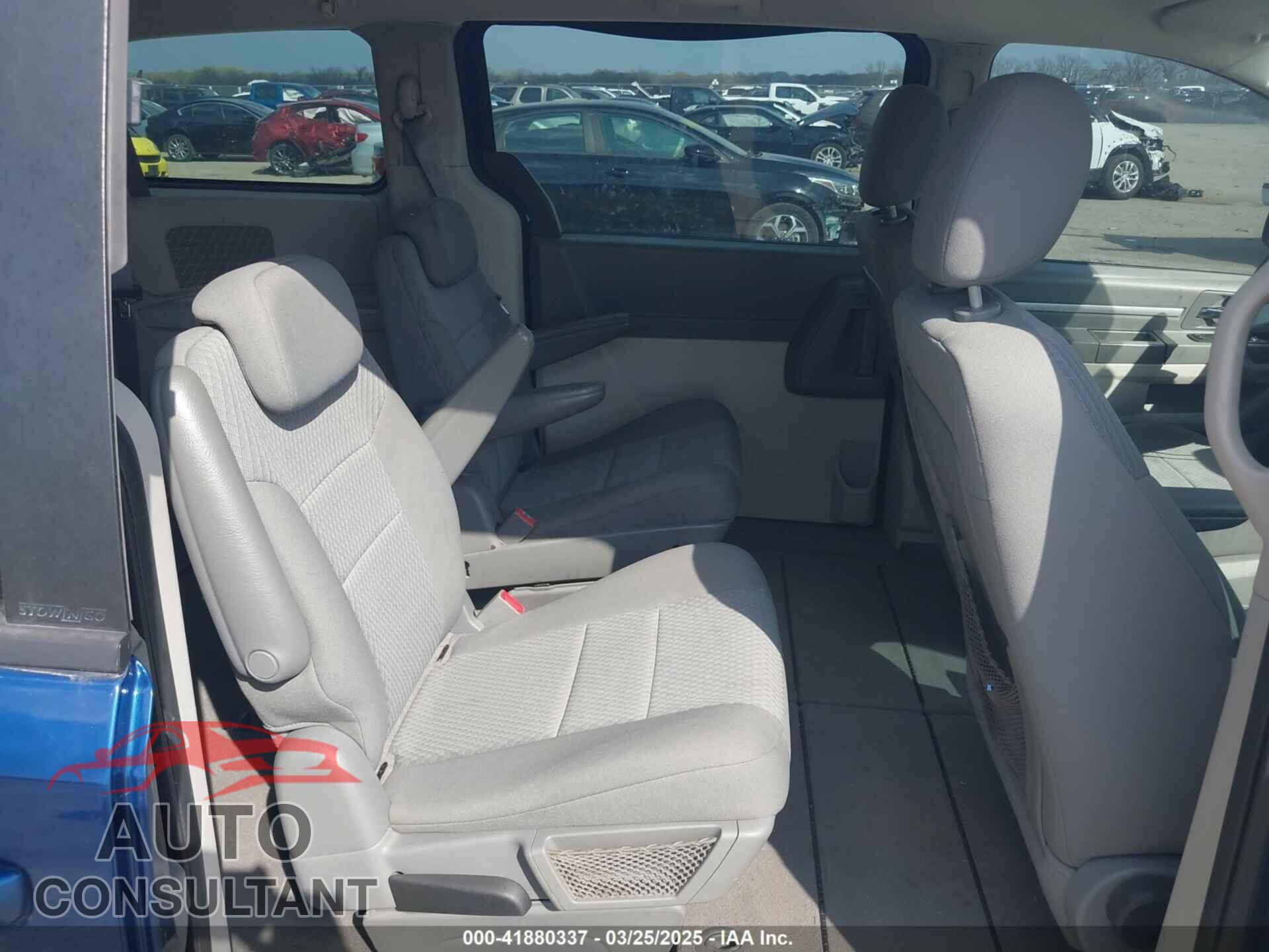 DODGE GRAND CARAVAN 2010 - 2D4RN4DE9AR219717