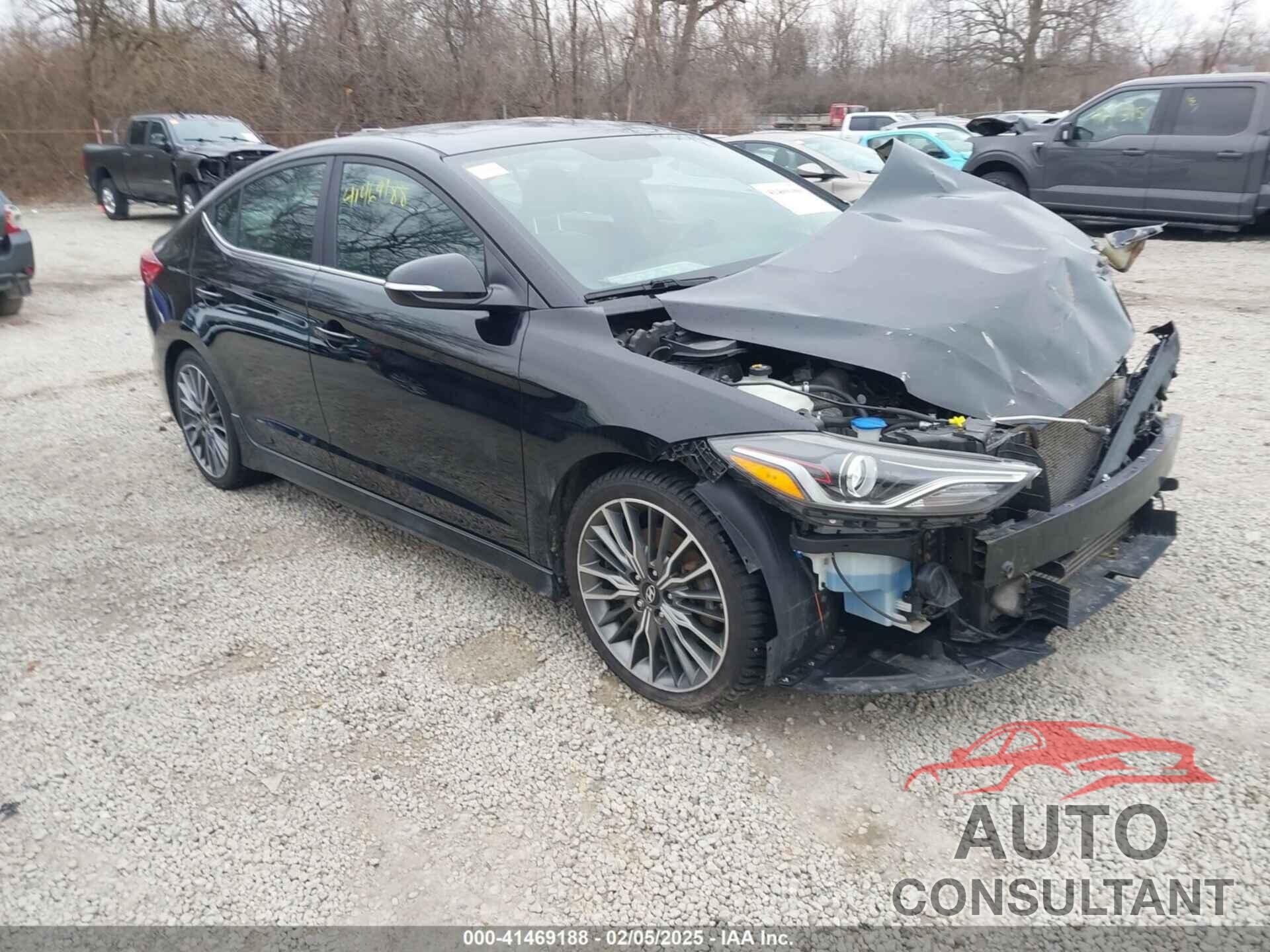 HYUNDAI ELANTRA 2018 - KMHD04LB8JU480333