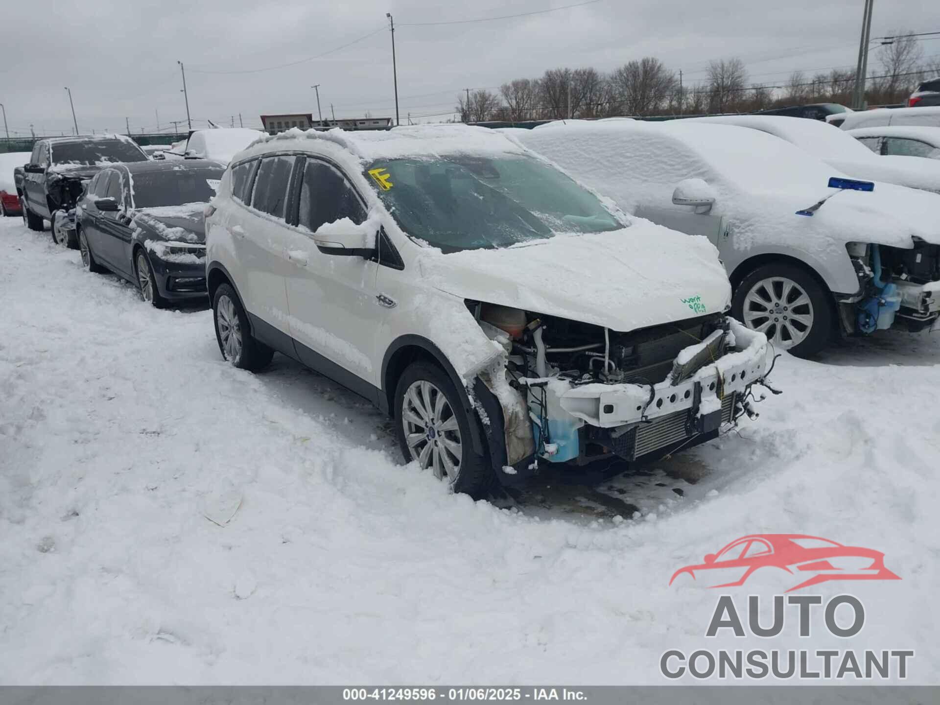 FORD ESCAPE 2018 - 1FMCU9J94JUA18753