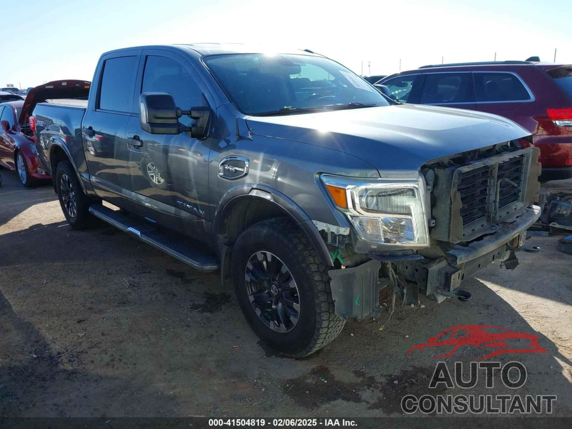 NISSAN TITAN 2017 - 1N6AA1E52HN555152